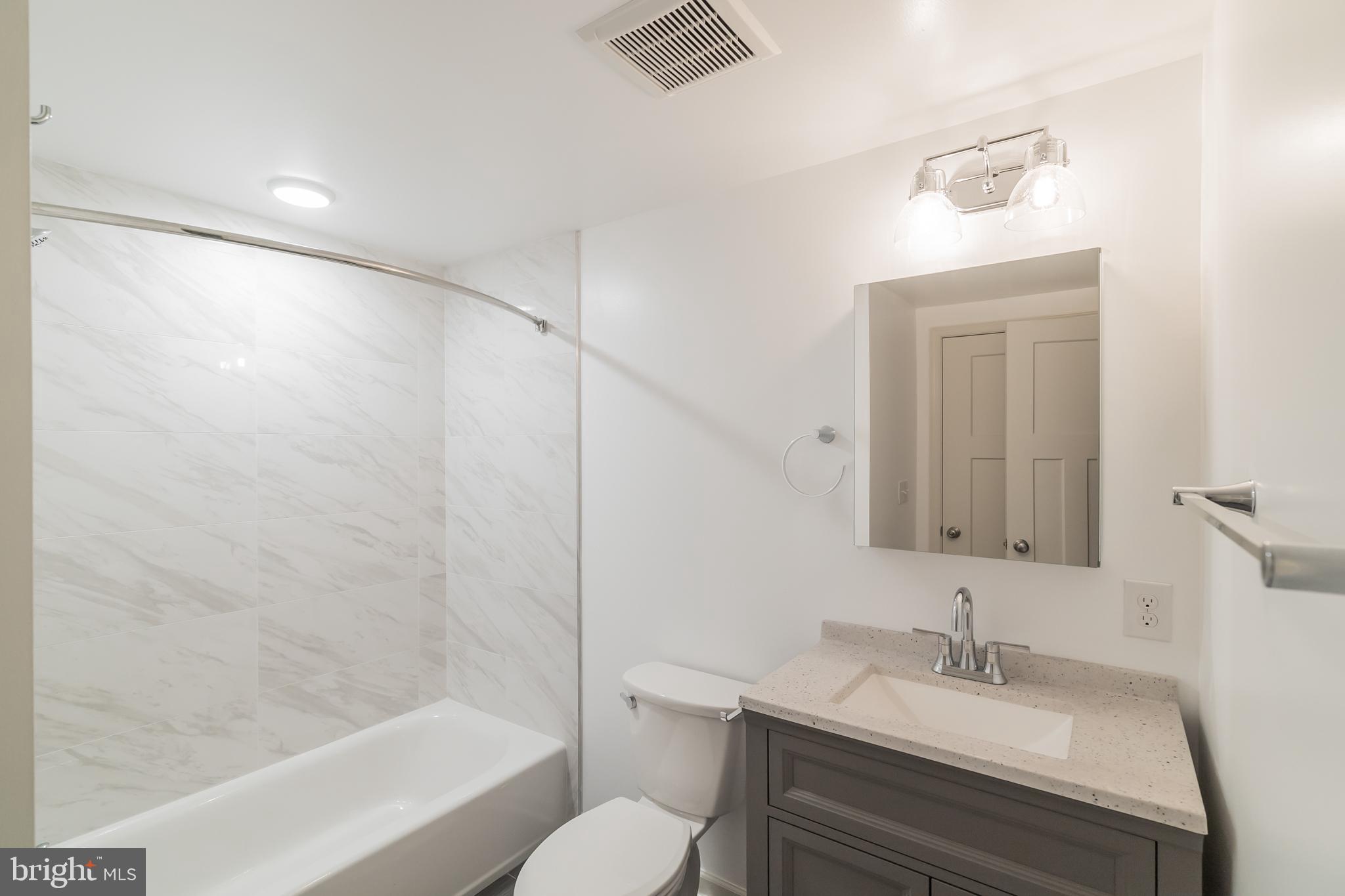 ROXBOROUGH - Residential Lease