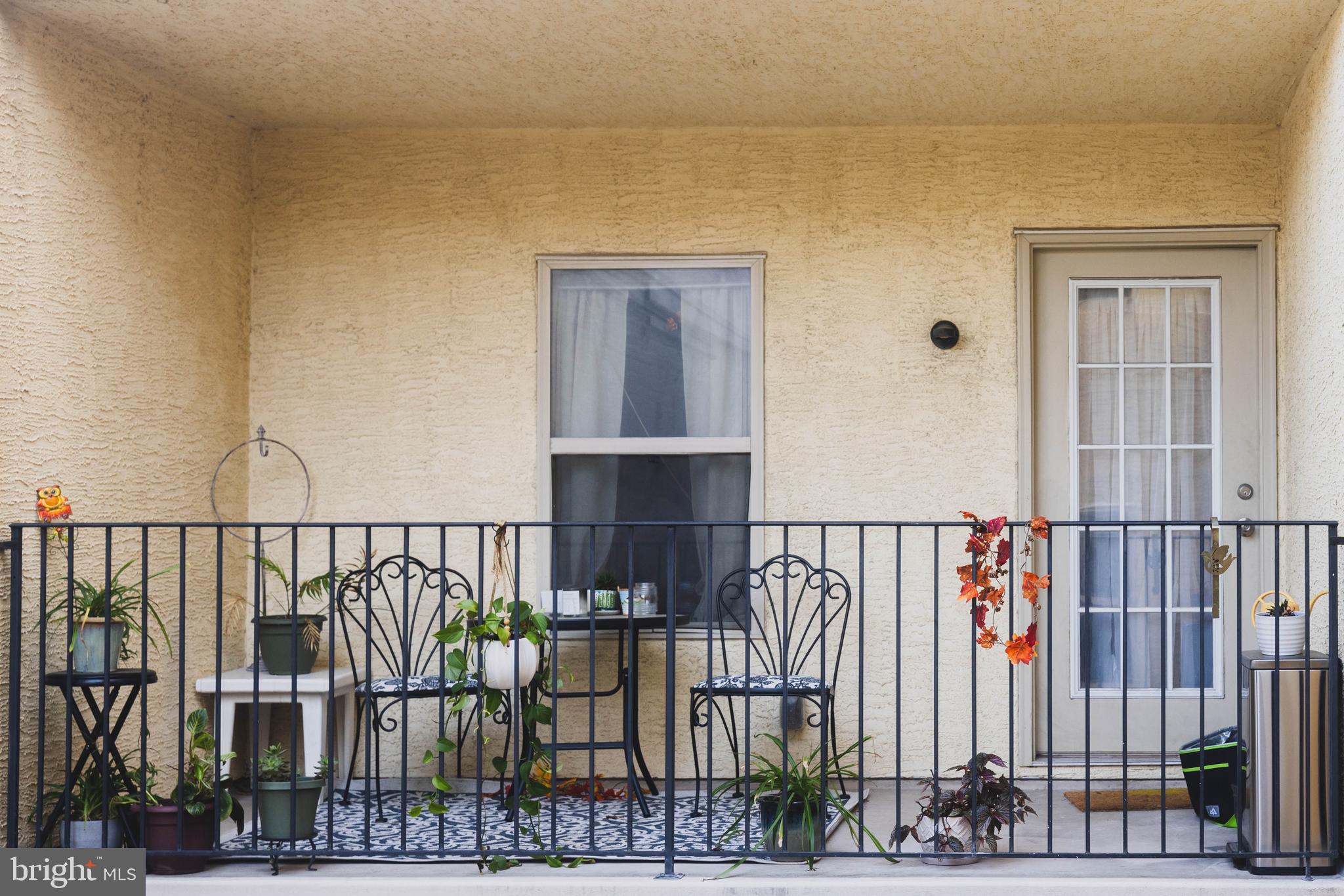 UNIVERSITY CITY - Residential Lease