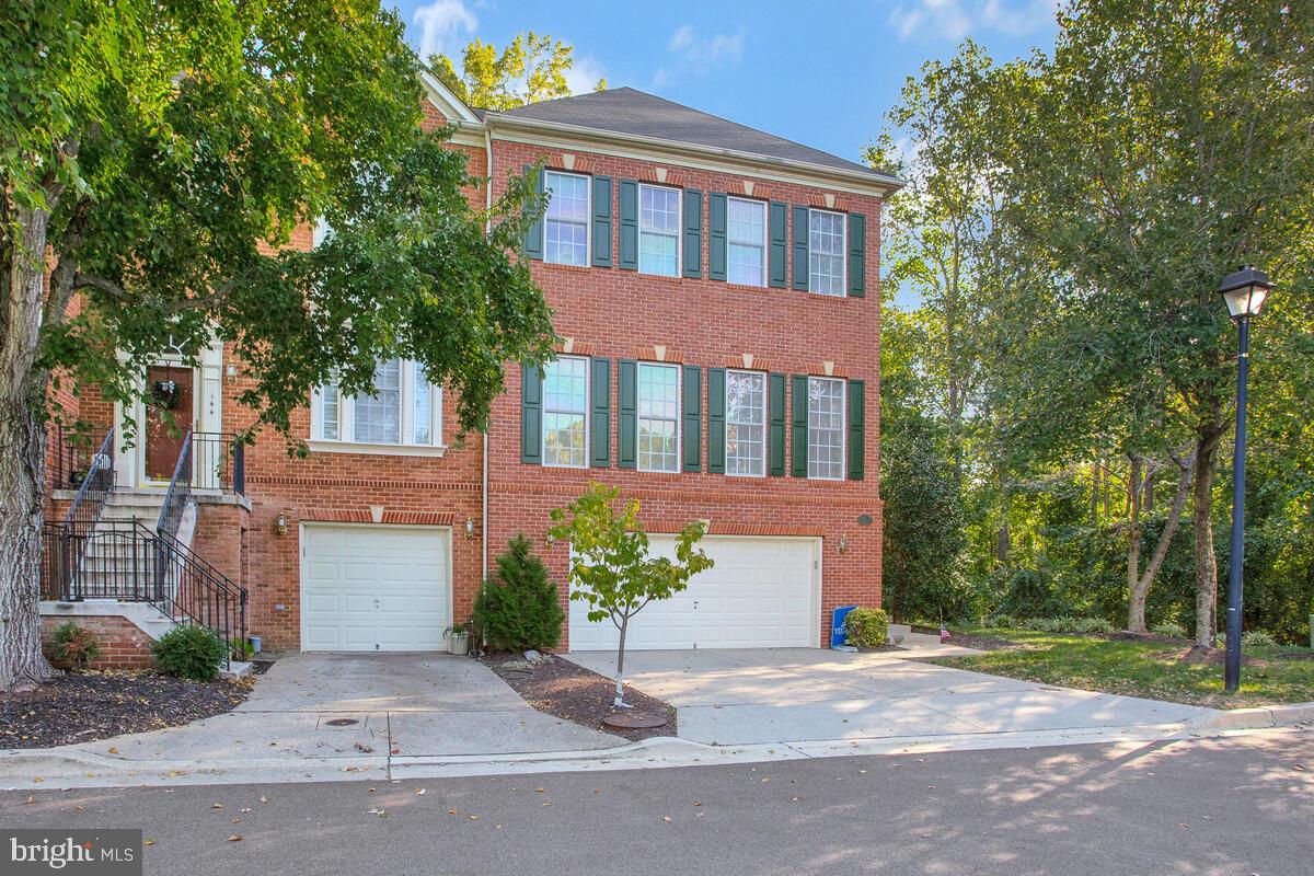 SOUTH RIVER COLONY - Residential
