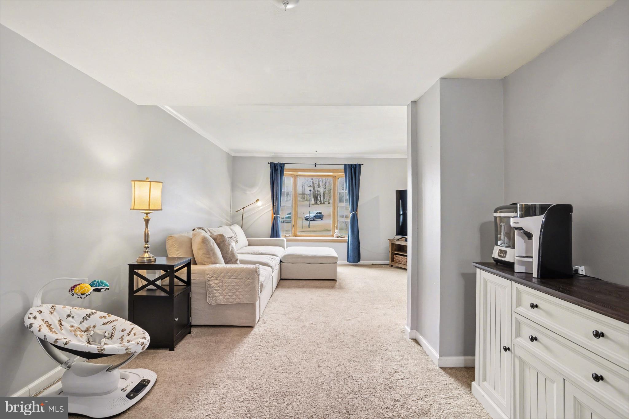 SEVEN COURTS - Residential