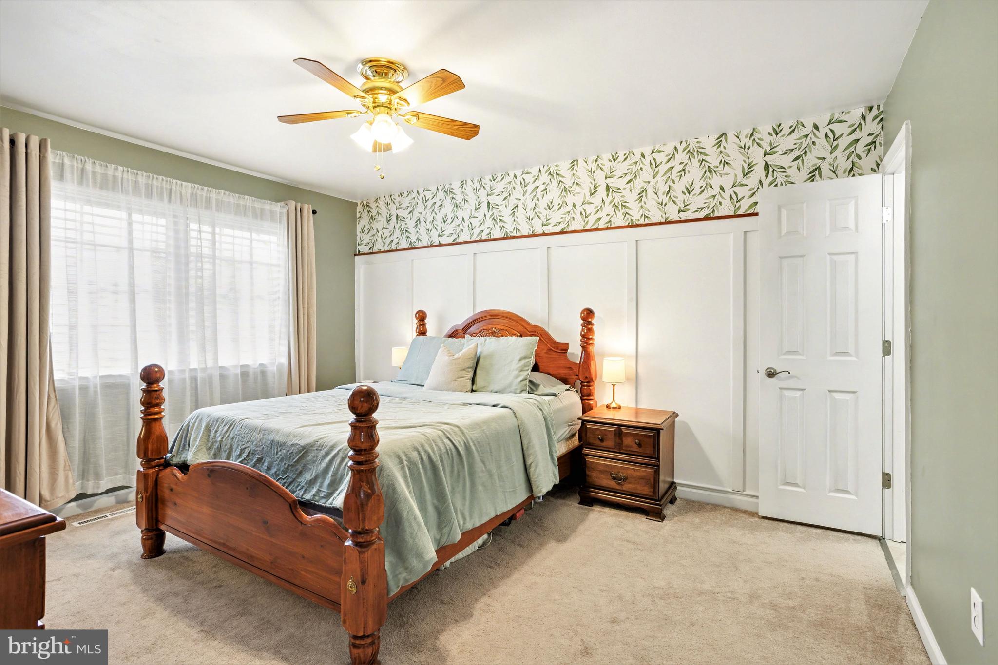 SEVEN COURTS - Residential