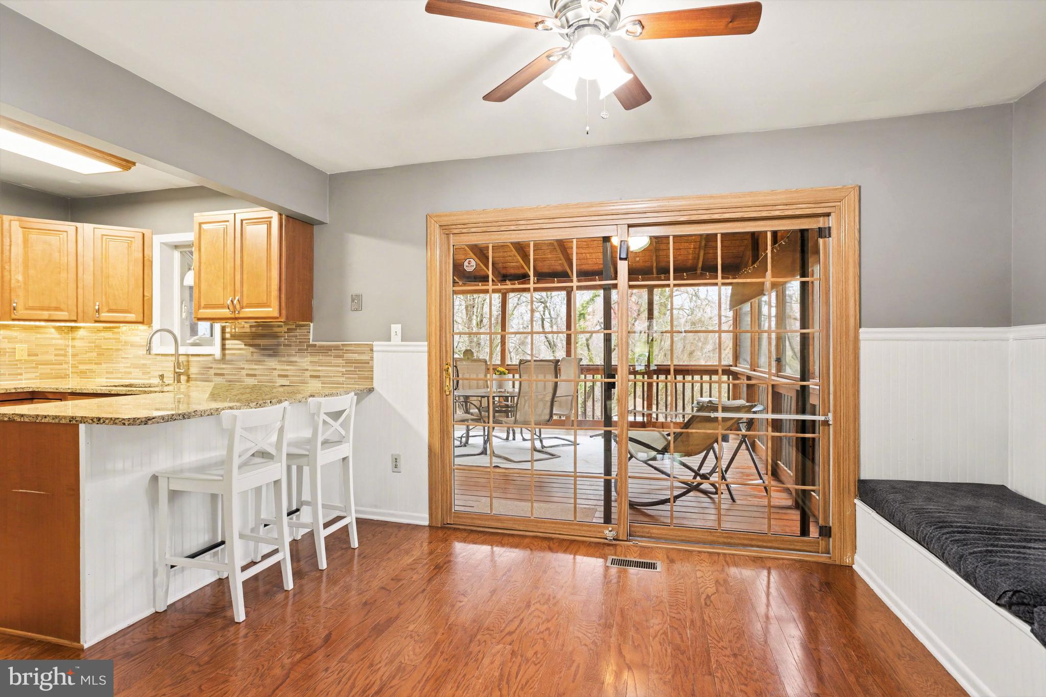 SEVEN COURTS - Residential