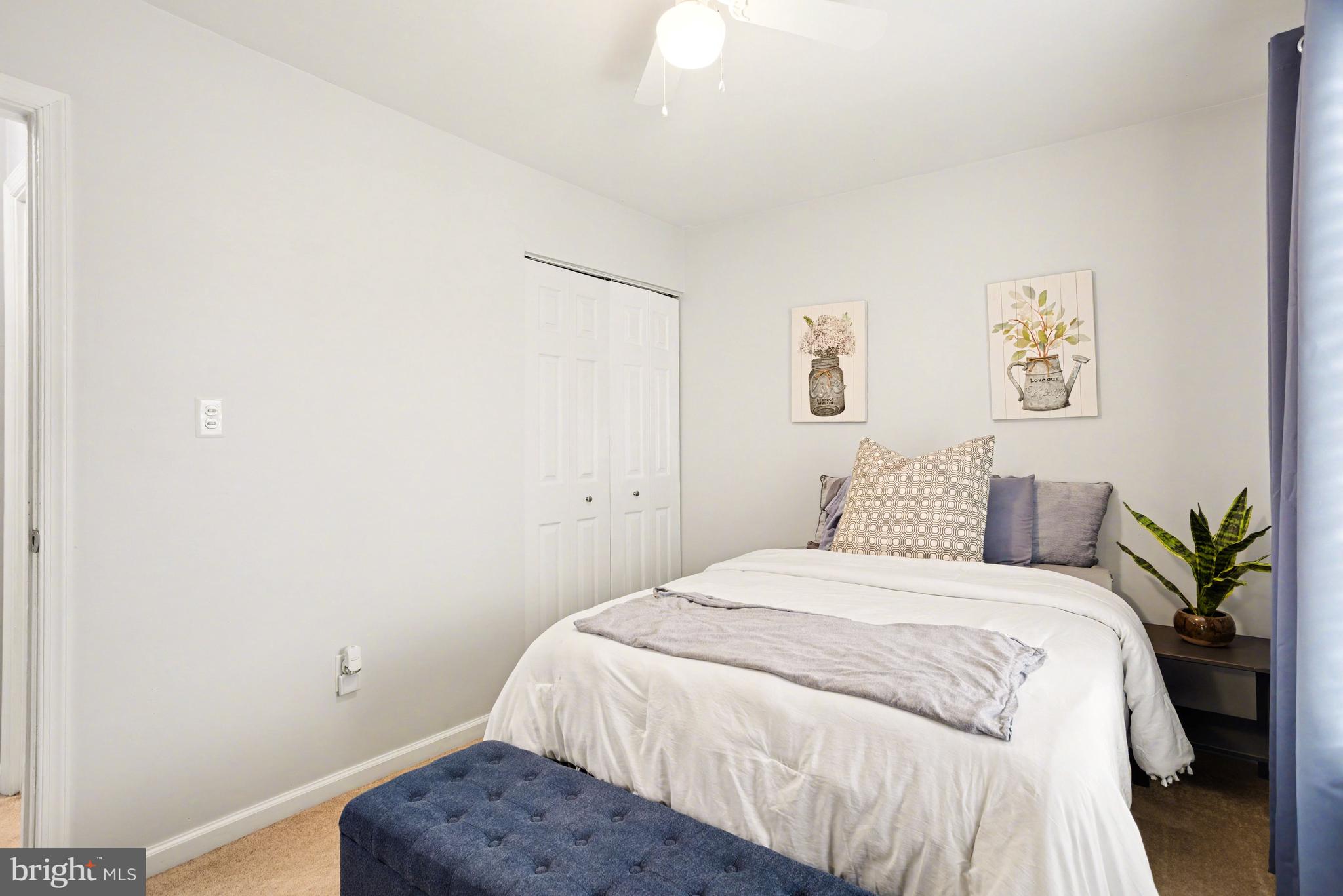 SEVEN COURTS - Residential