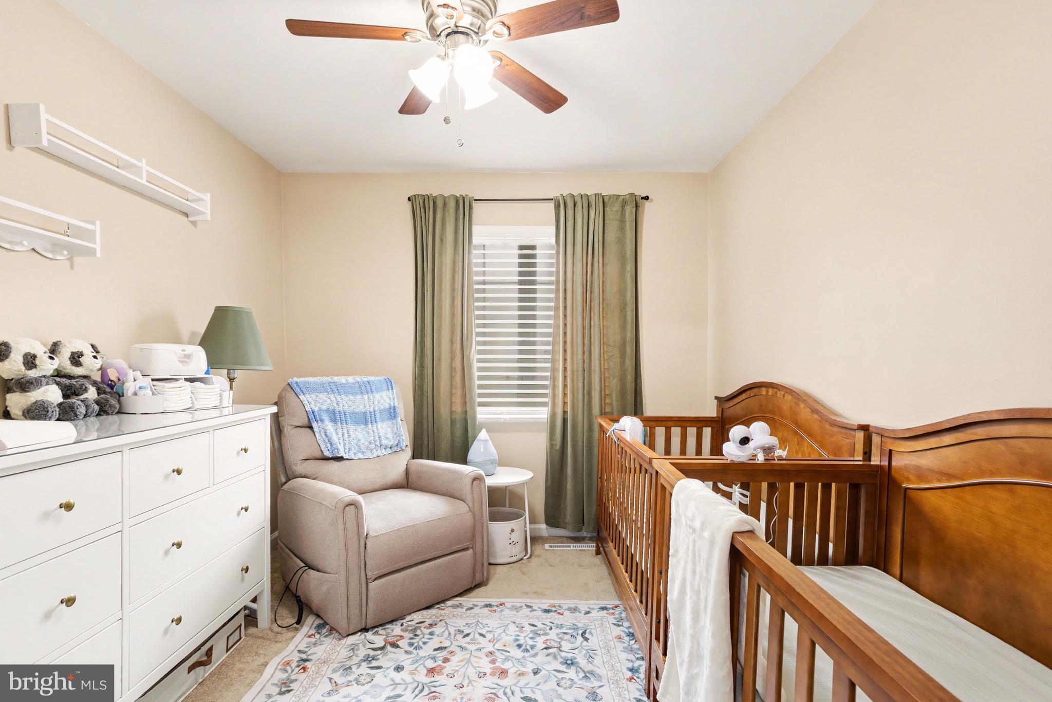 SEVEN COURTS - Residential