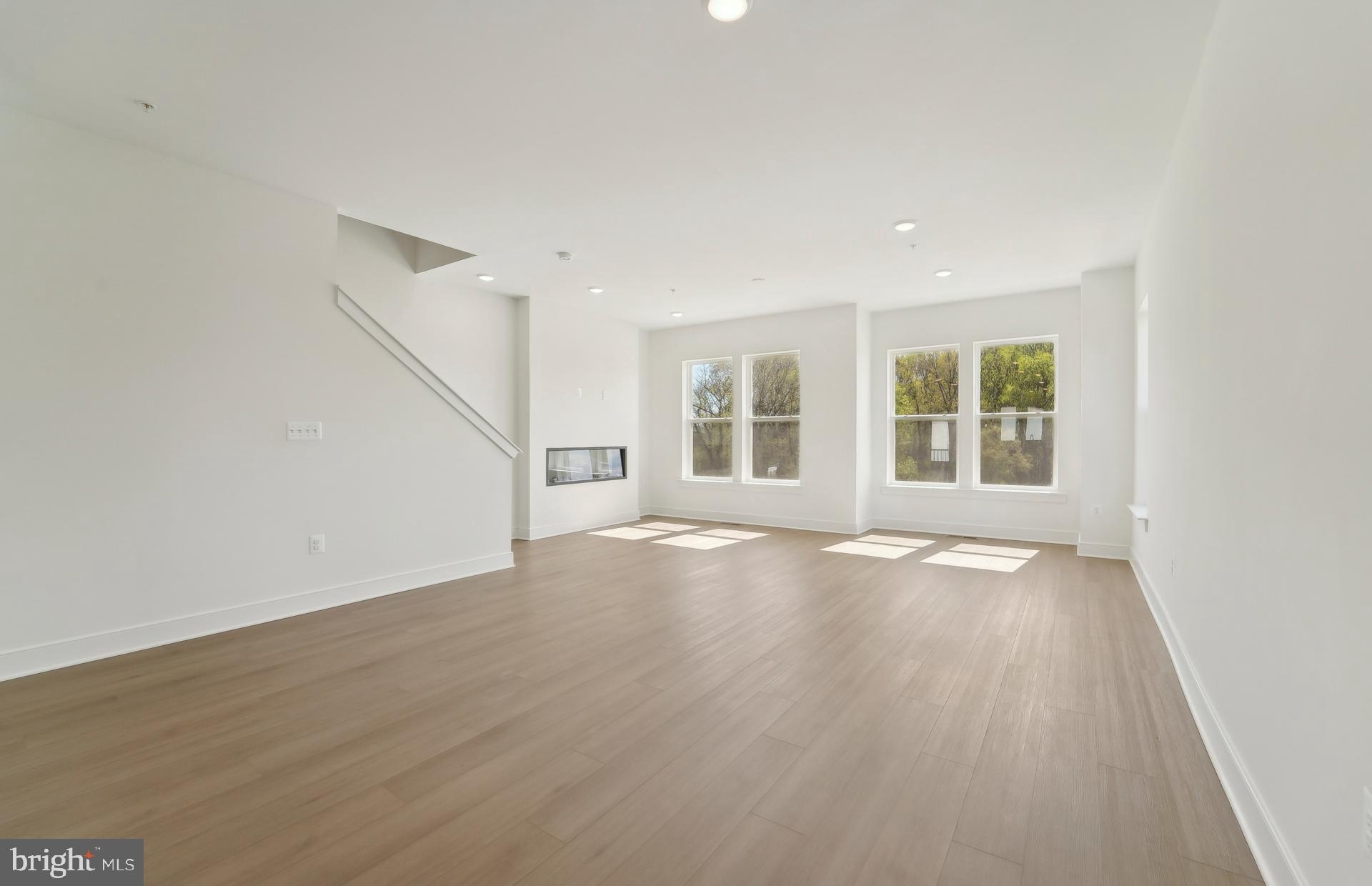 CABIN BRANCH - Residential