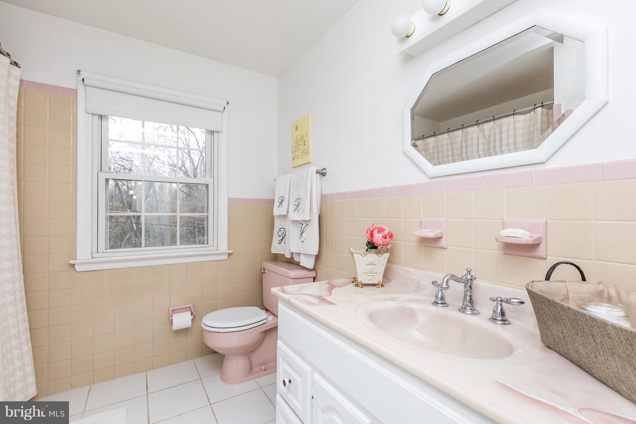 VILLA VUE EAST - Residential