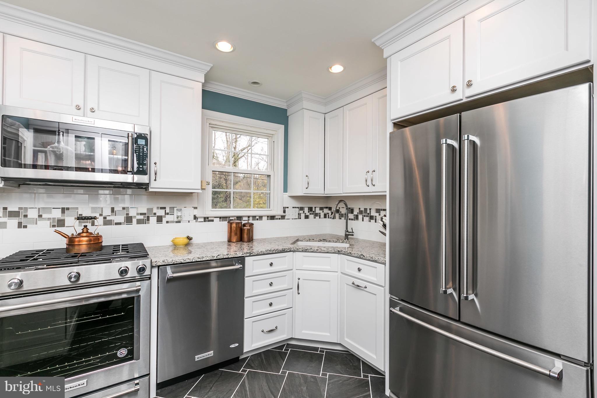 VILLA VUE EAST - Residential