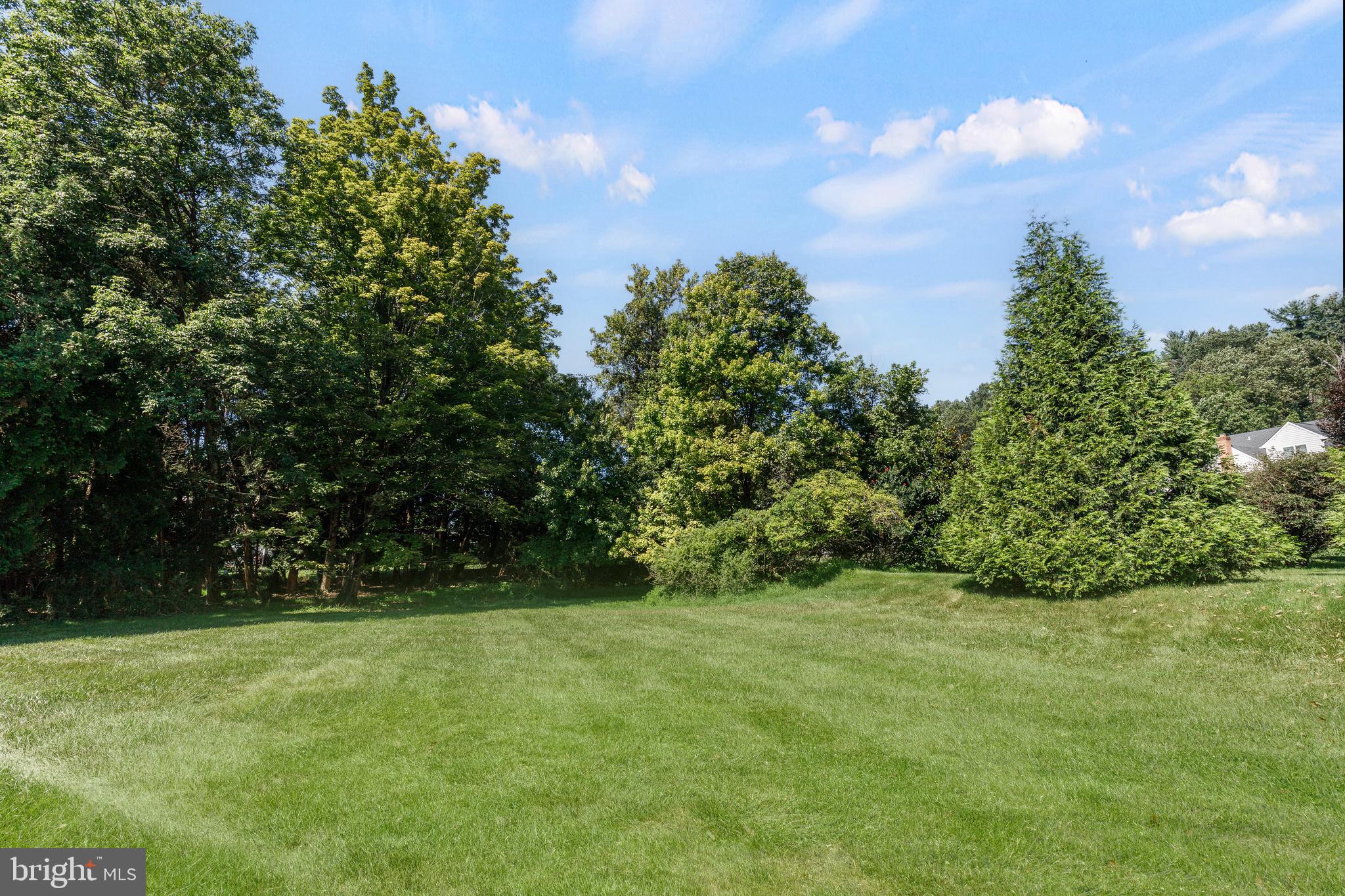 HUNTERS RUN - Residential