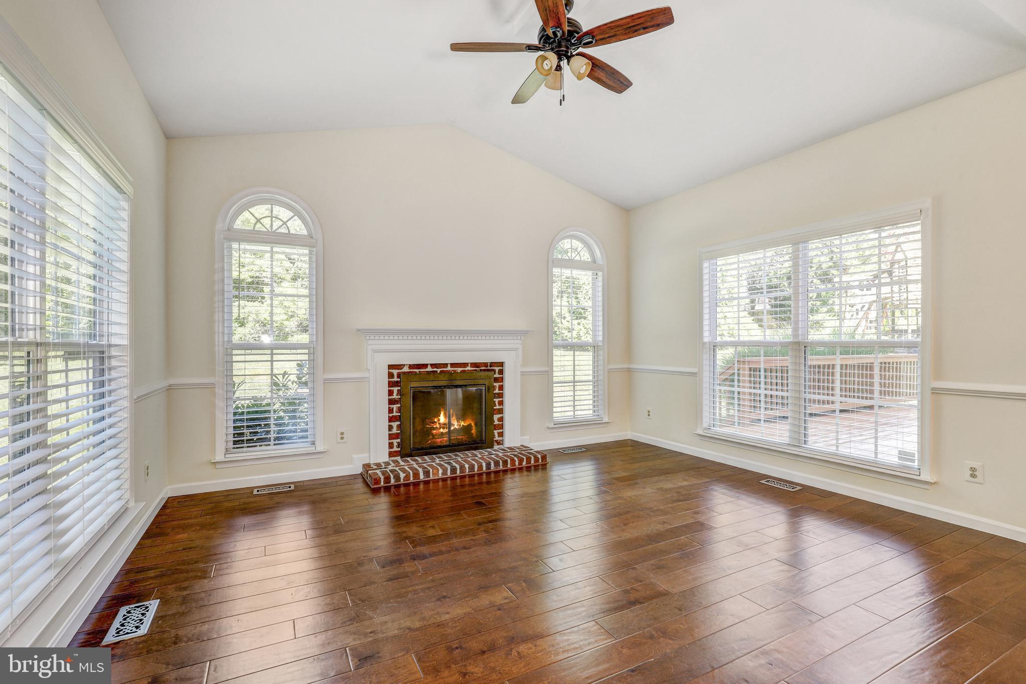 HUNTERS RUN - Residential