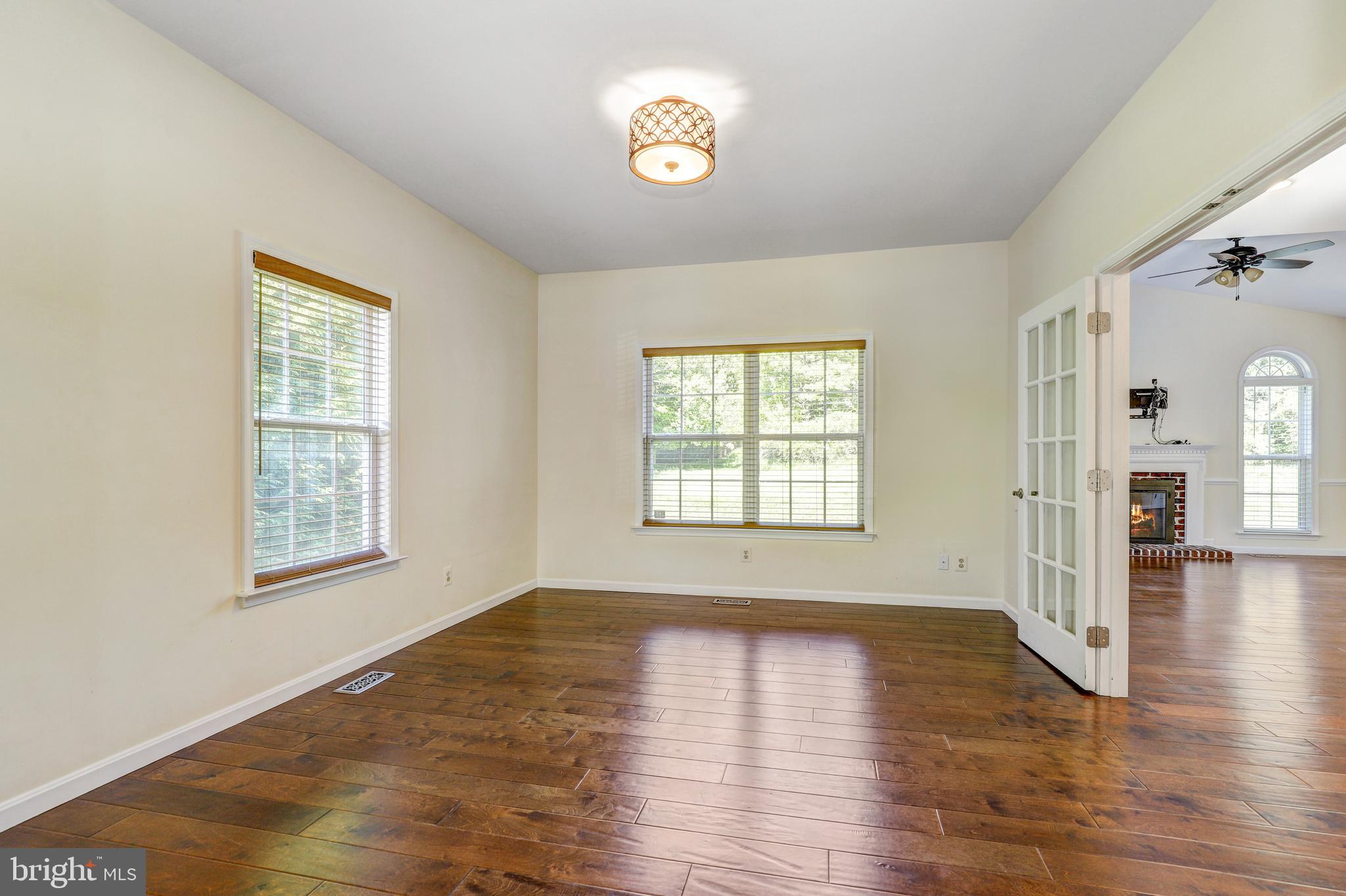 HUNTERS RUN - Residential