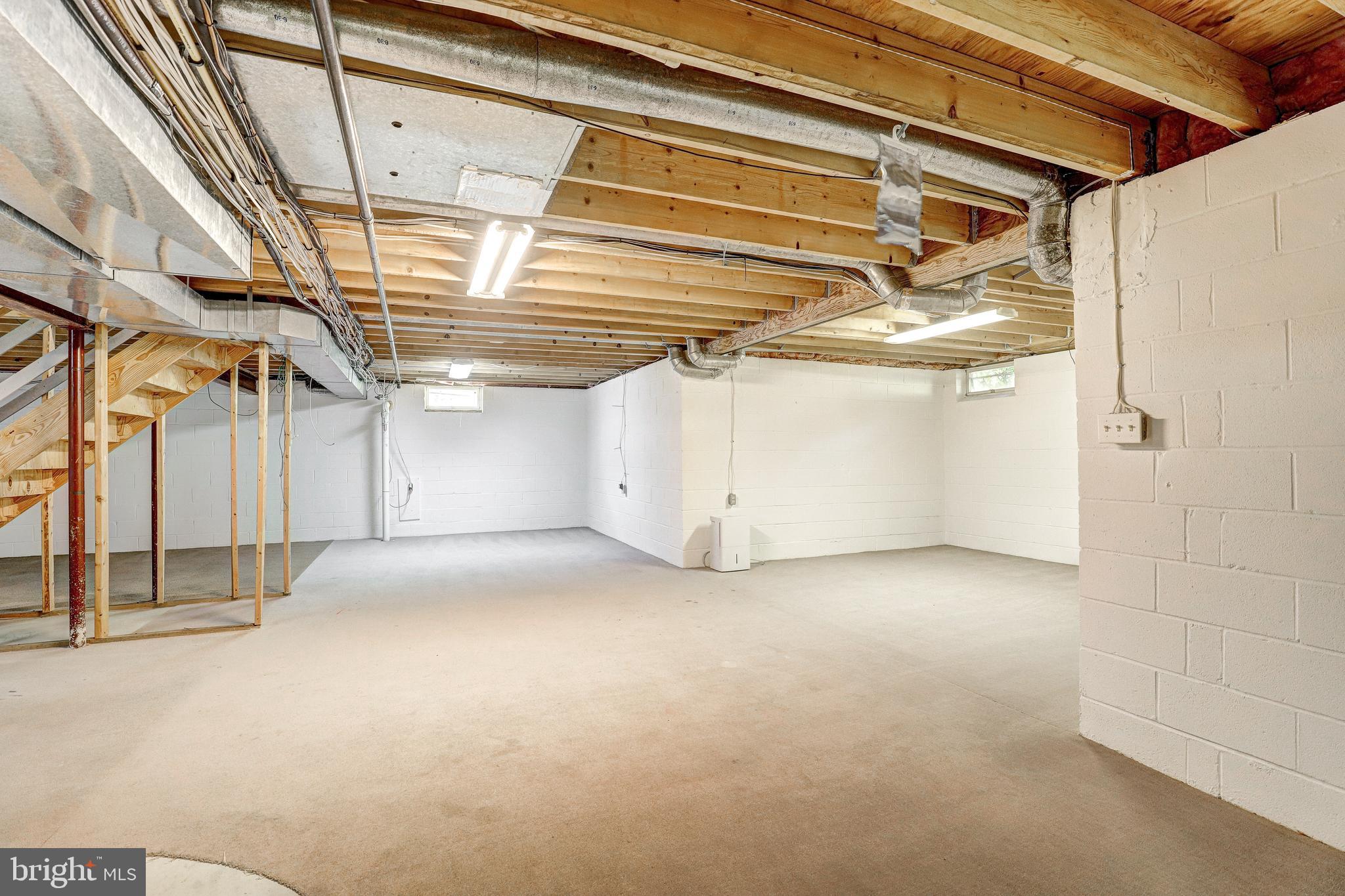 HUNTERS RUN - Residential