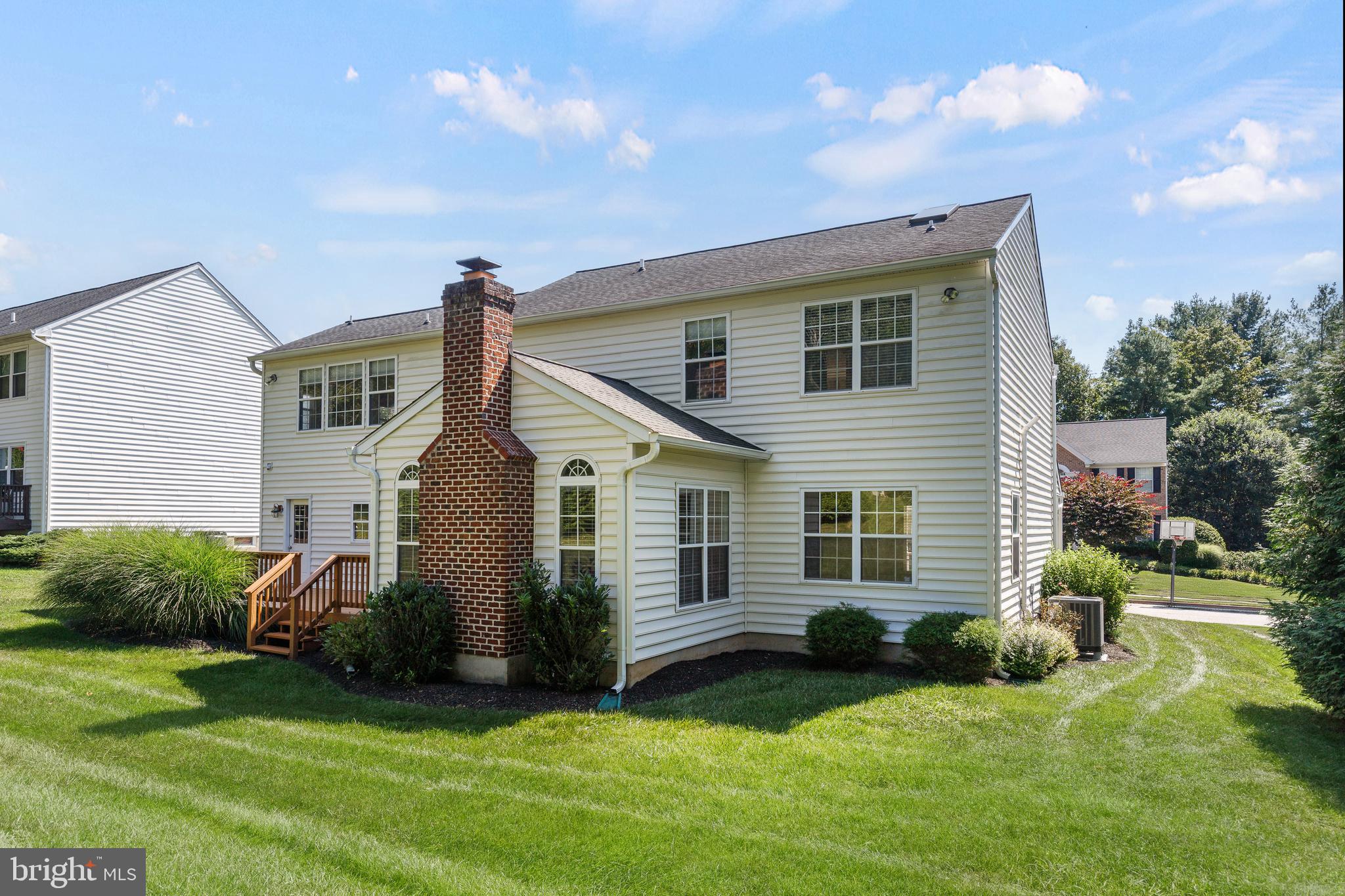 HUNTERS RUN - Residential