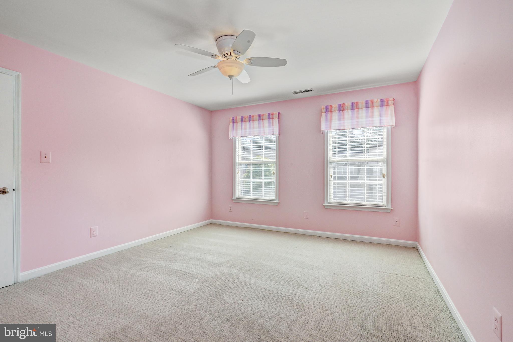 HUNTERS RUN - Residential