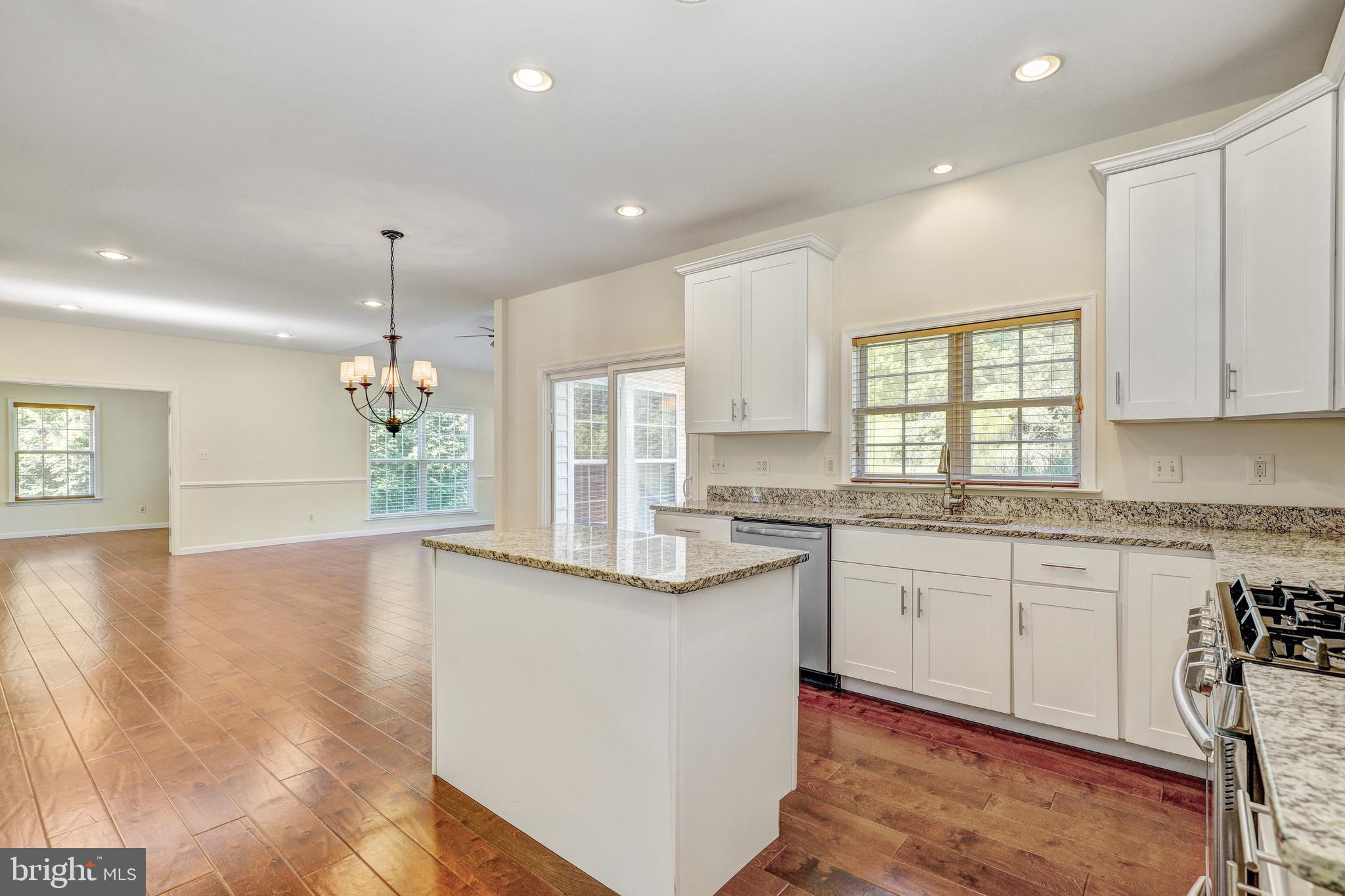 HUNTERS RUN - Residential