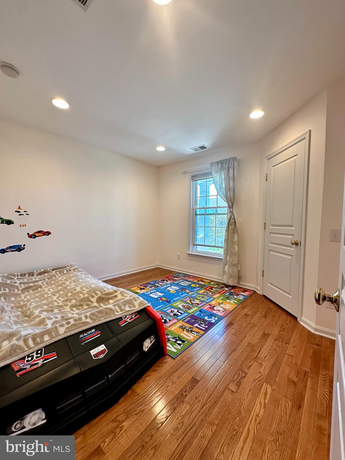 BEDMINSTER SQUARE - Residential Lease