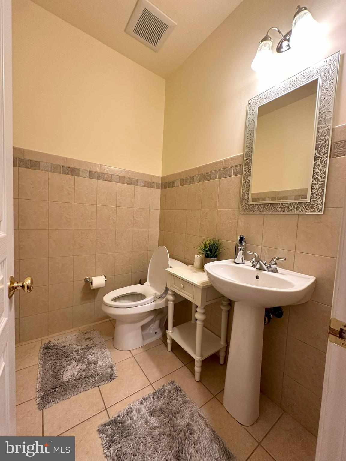 BEDMINSTER SQUARE - Residential Lease