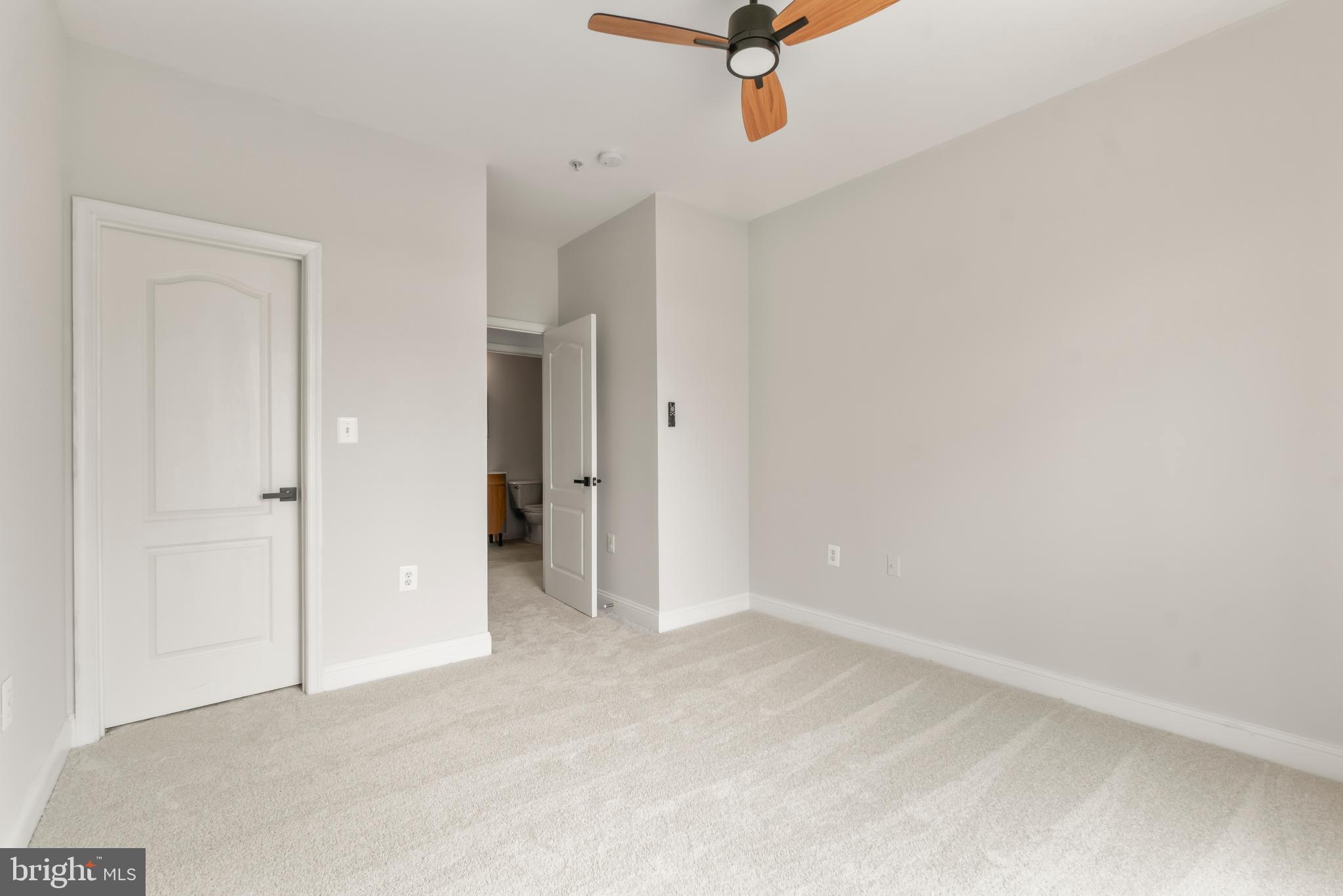 KENTLANDS - Residential