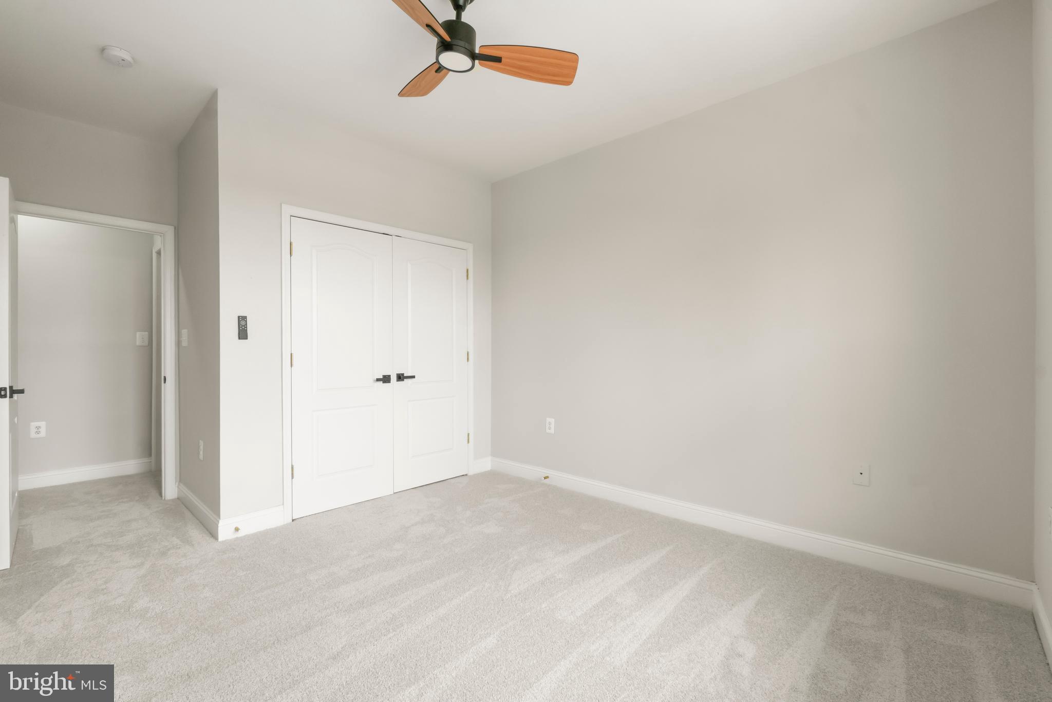 KENTLANDS - Residential