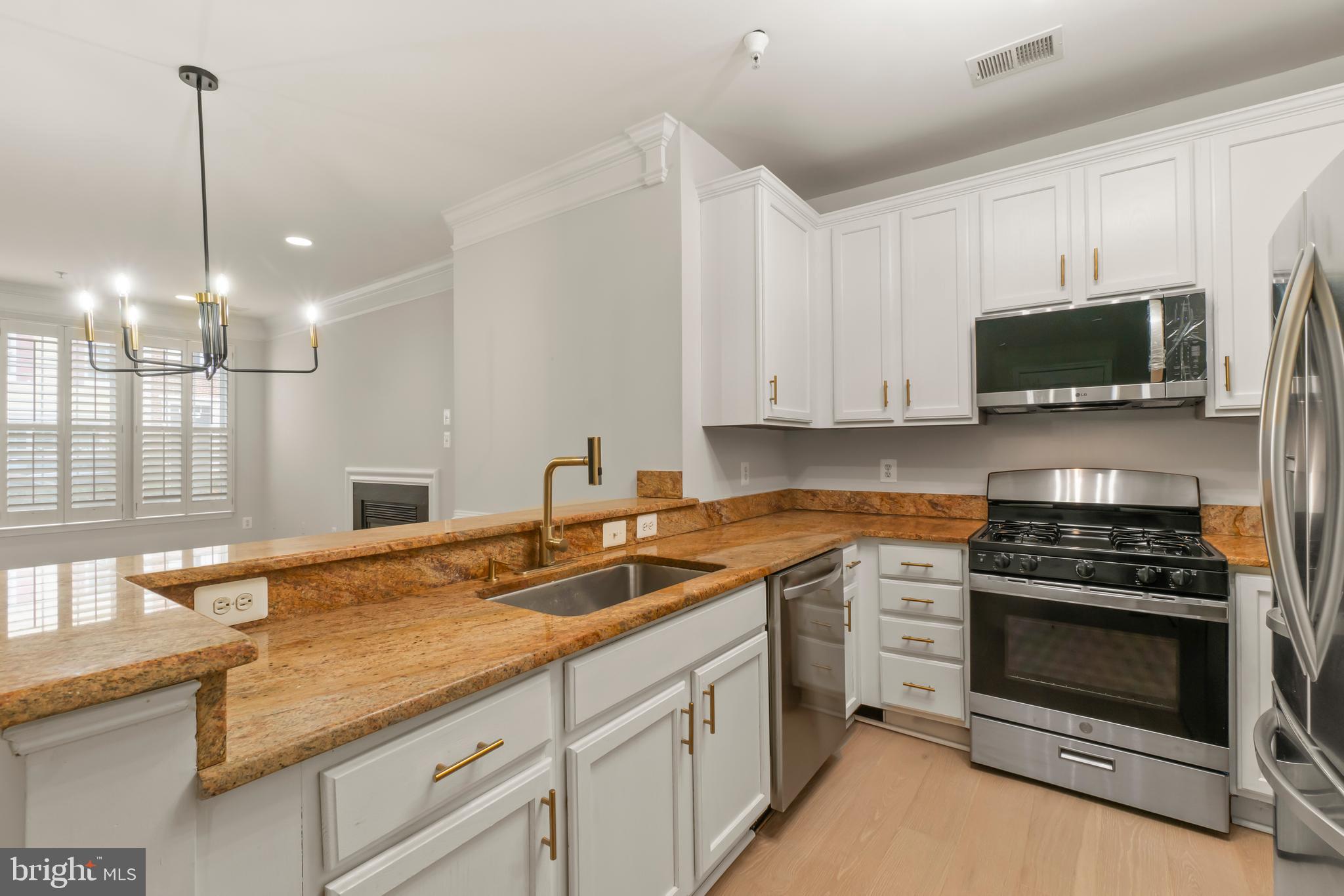 KENTLANDS - Residential