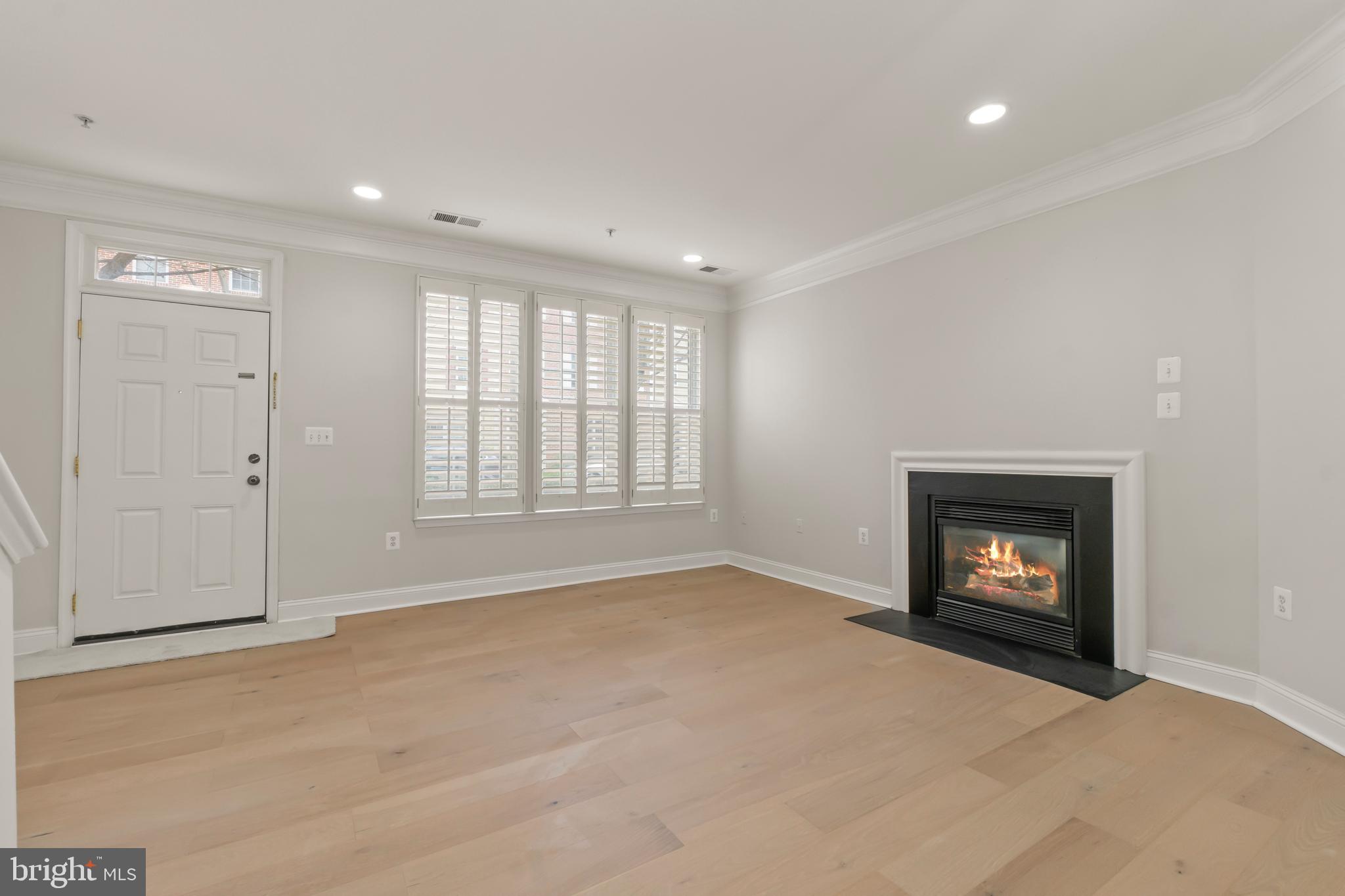 KENTLANDS - Residential