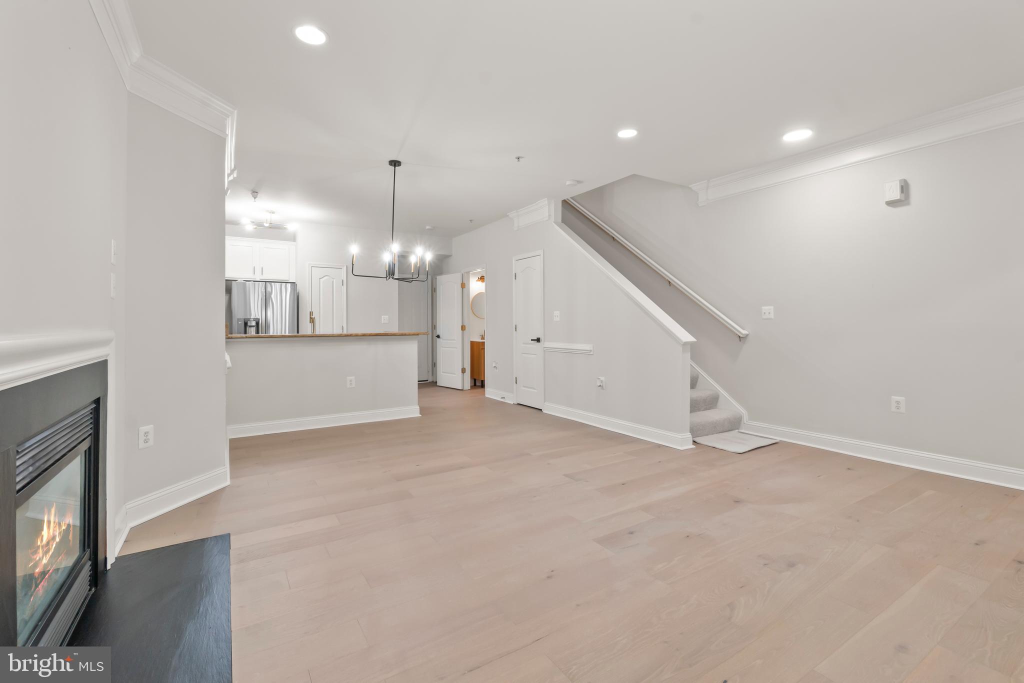 KENTLANDS - Residential