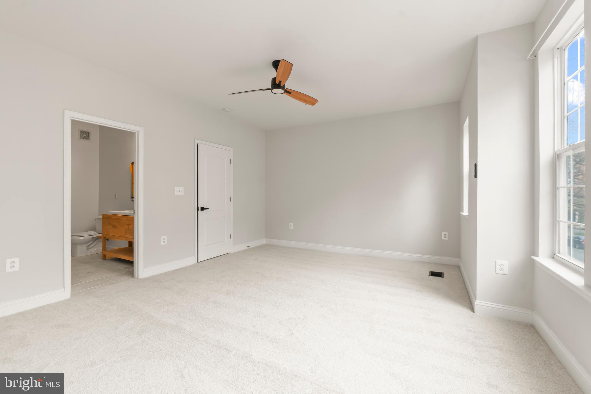 KENTLANDS - Residential