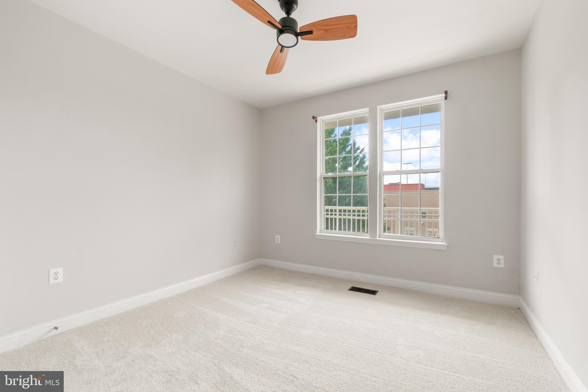 KENTLANDS - Residential