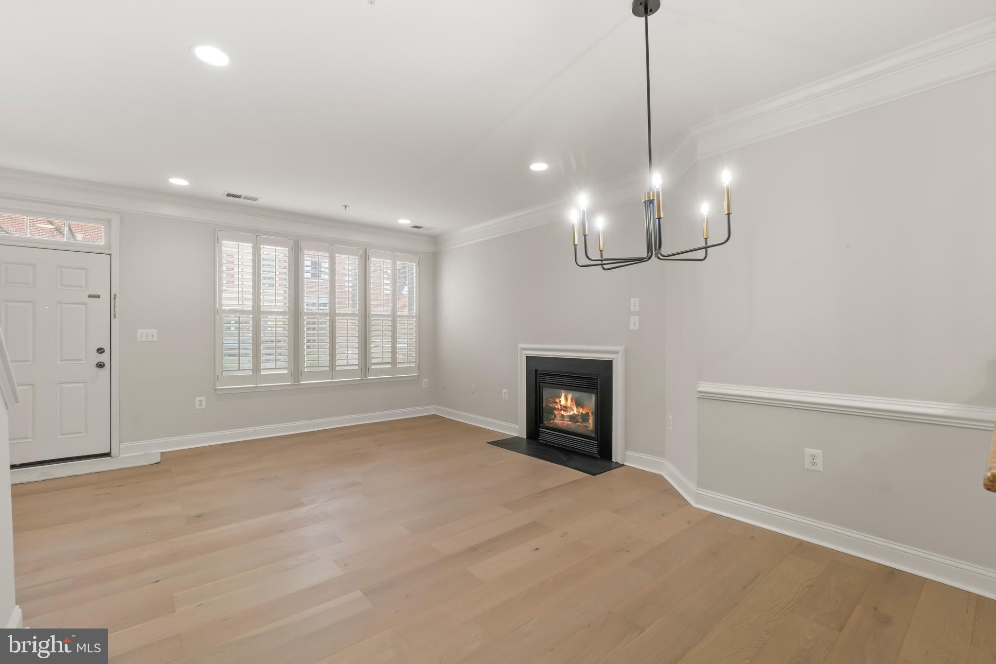 KENTLANDS - Residential