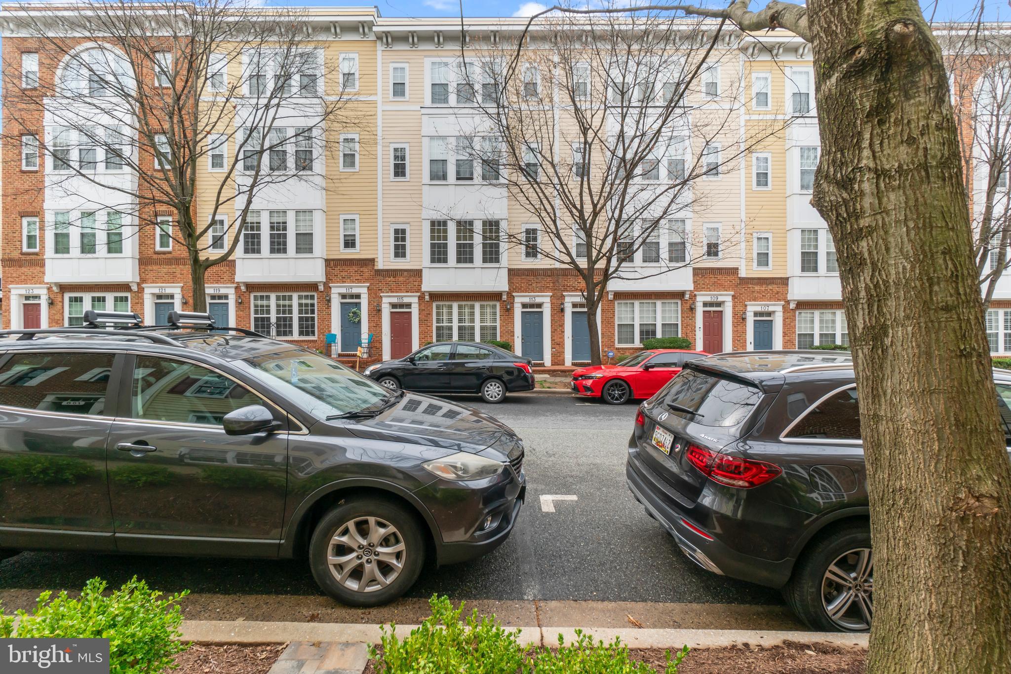 KENTLANDS - Residential