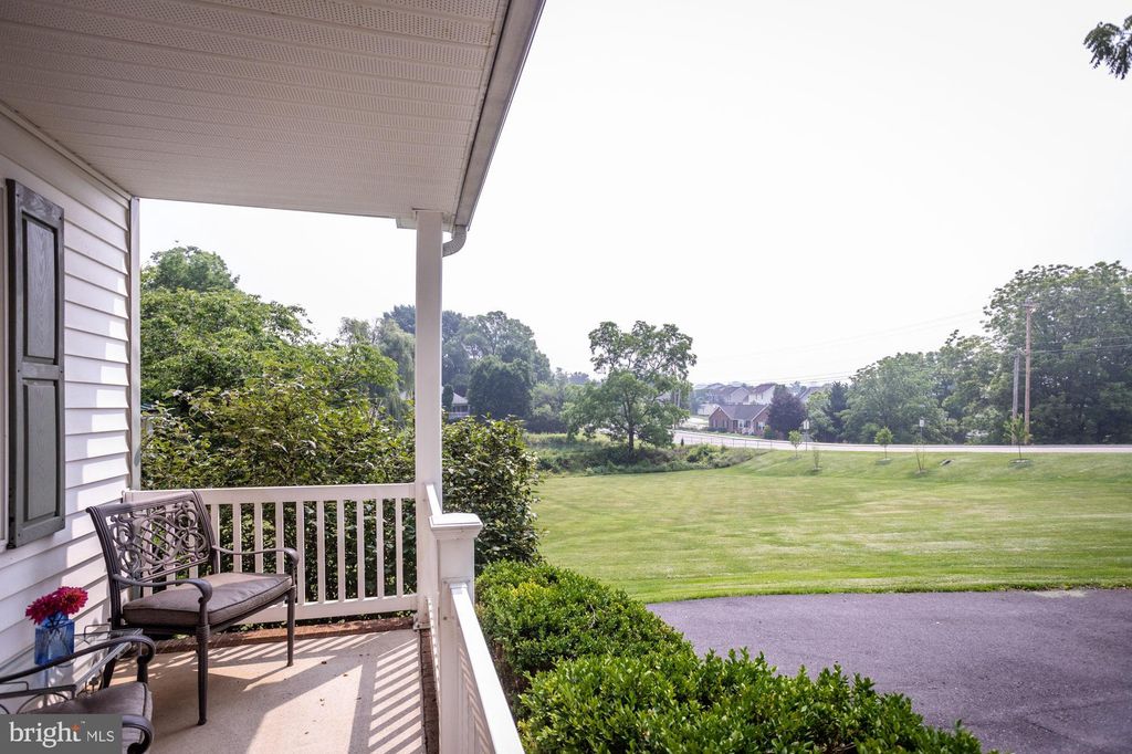 listing image 107