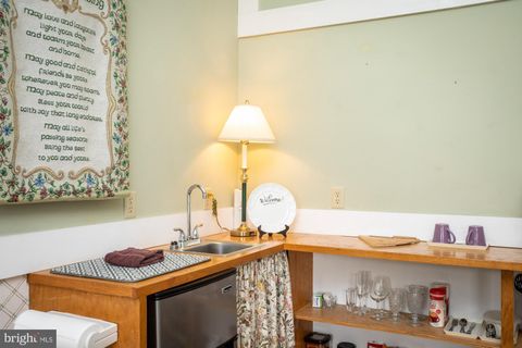 listing image 102