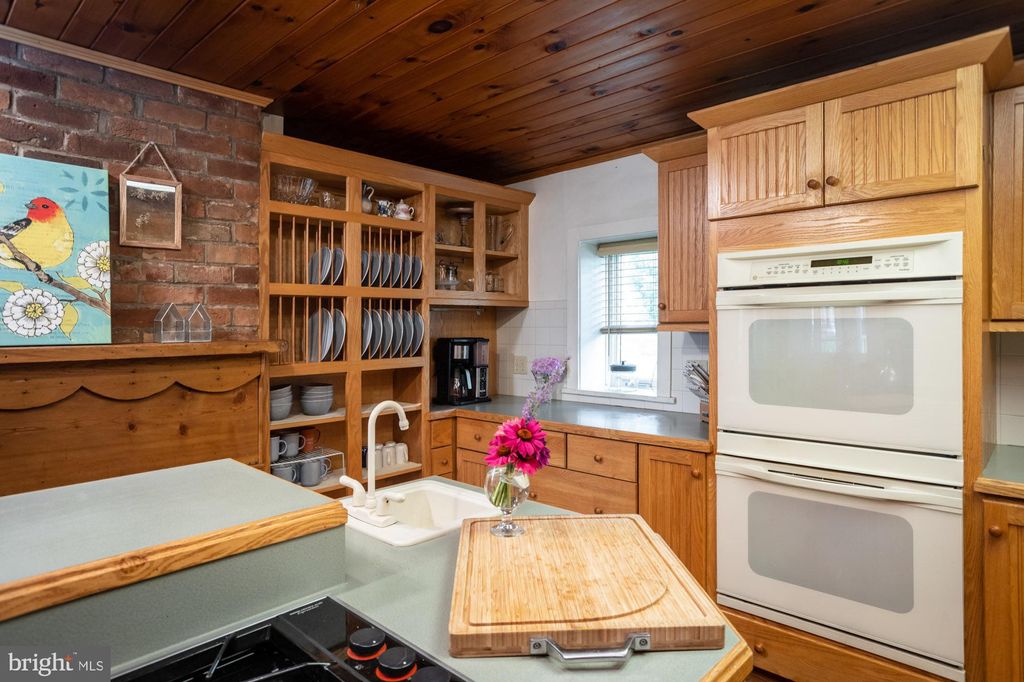 listing image 82
