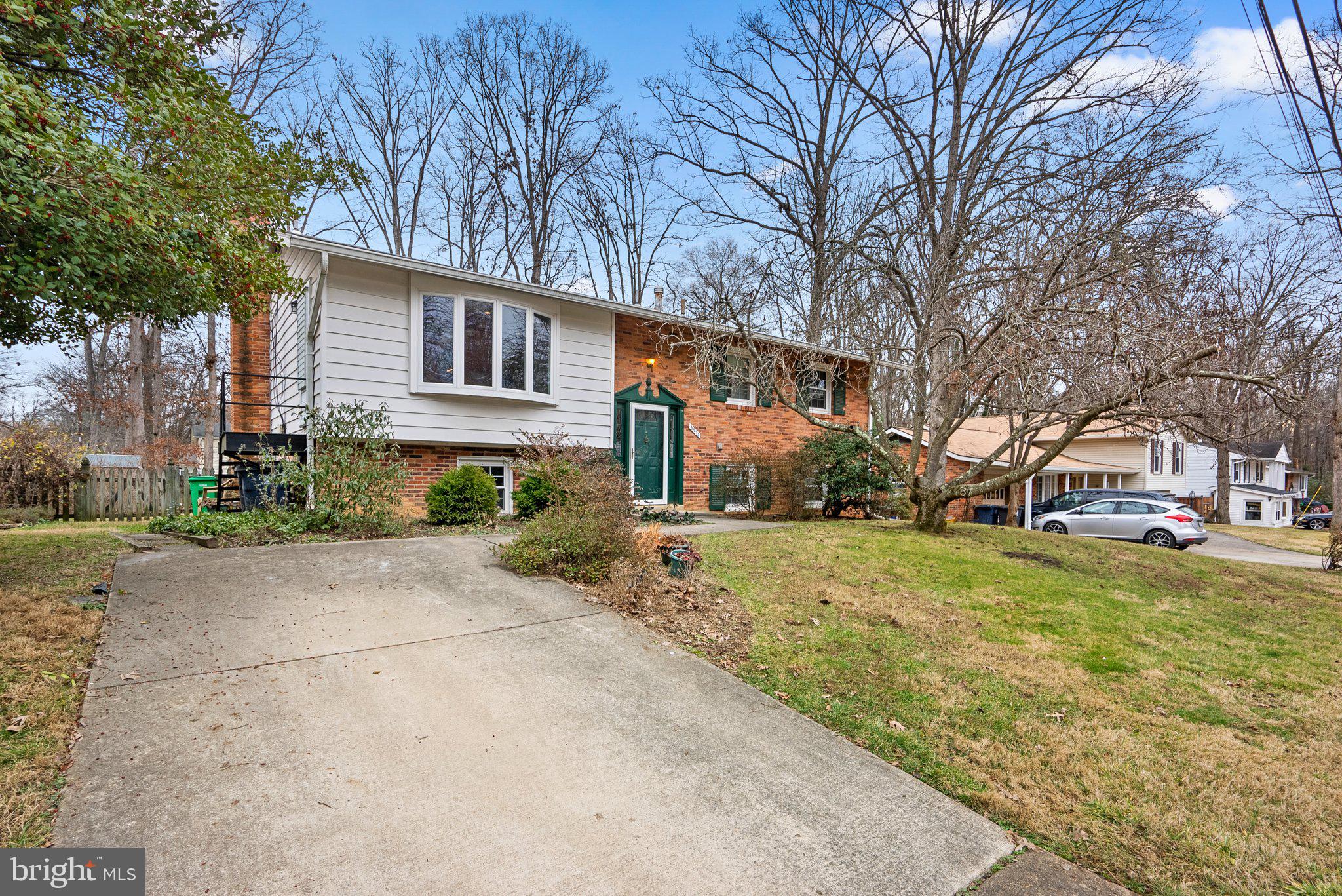 HILLMEADE MANOR - Residential