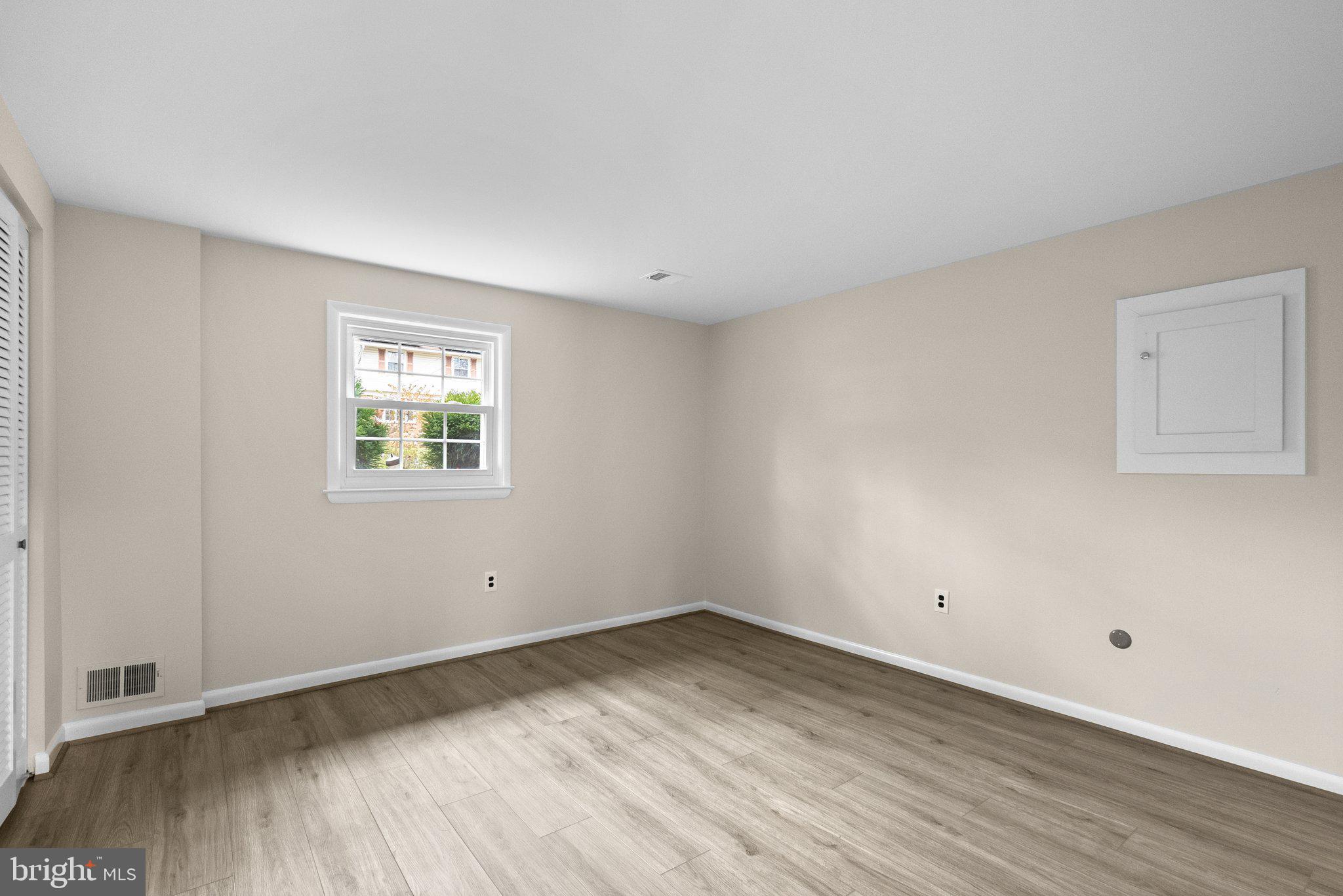 HILLMEADE MANOR - Residential