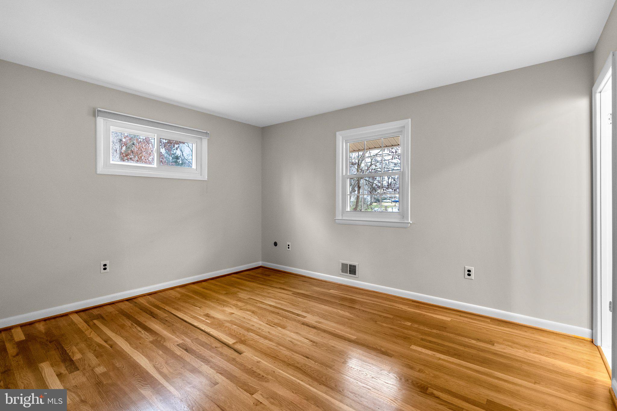 HILLMEADE MANOR - Residential