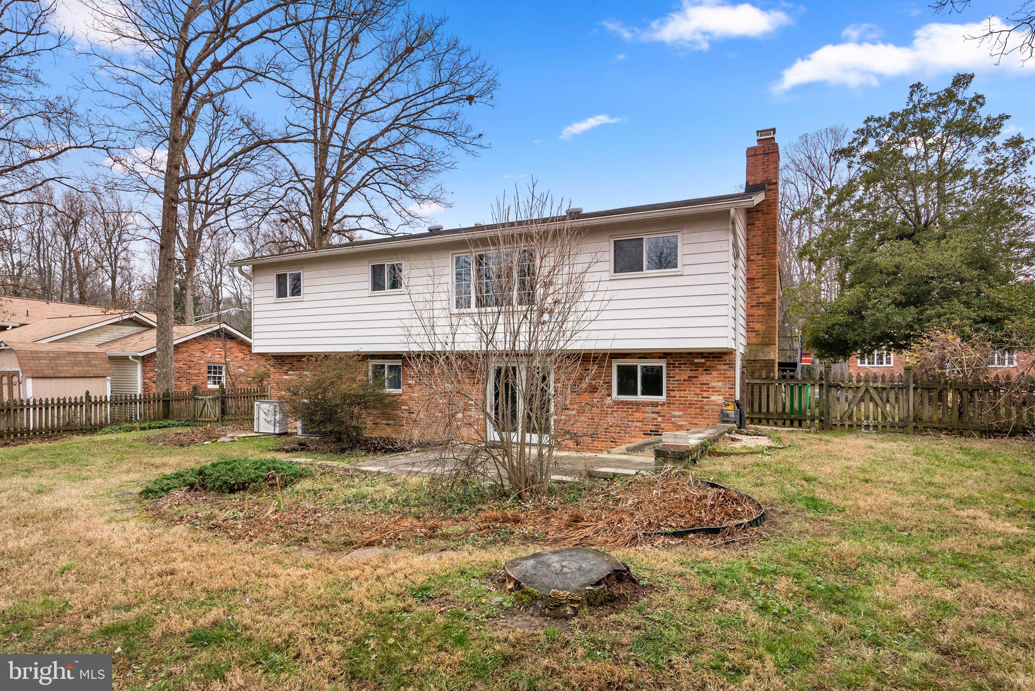 HILLMEADE MANOR - Residential