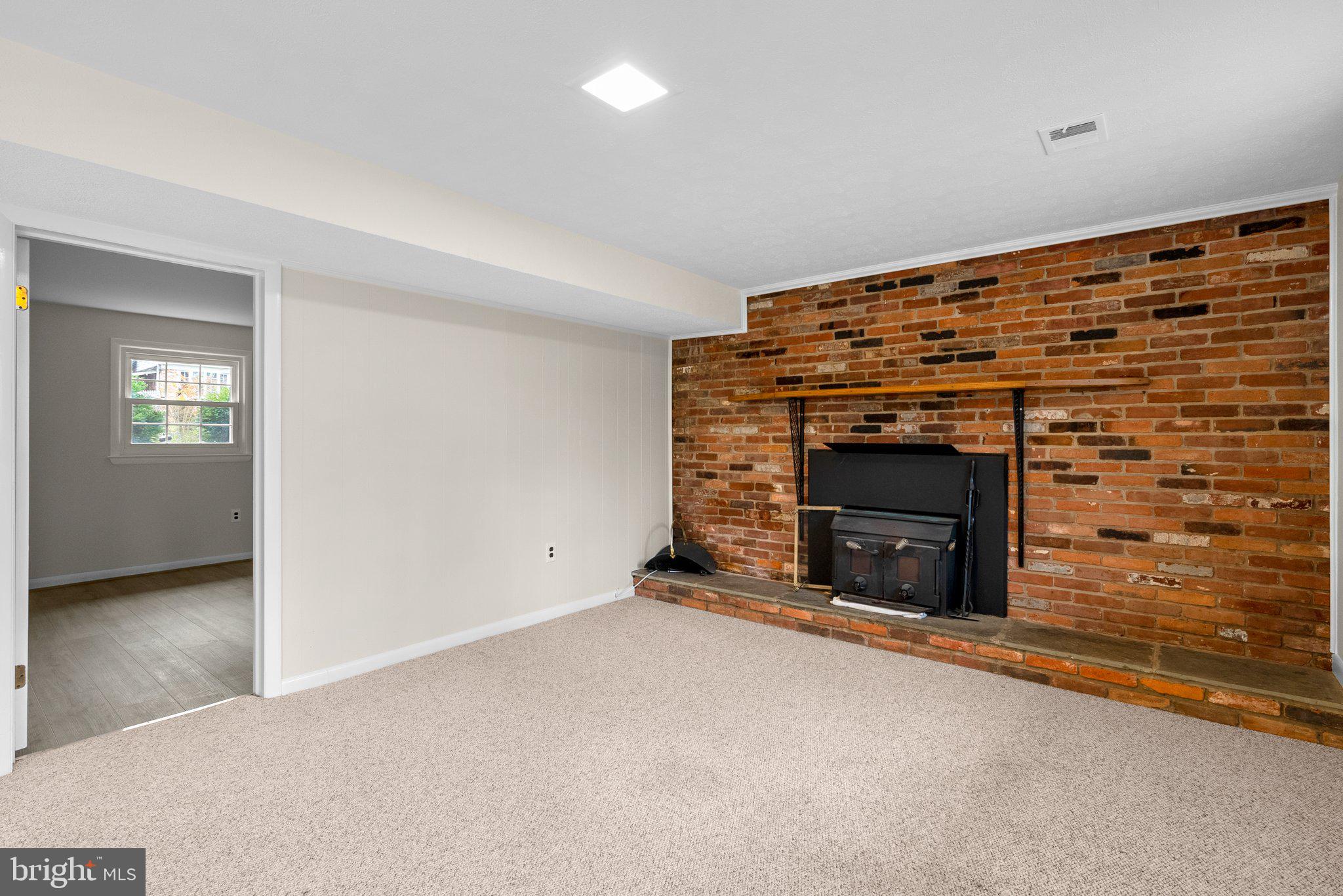 HILLMEADE MANOR - Residential