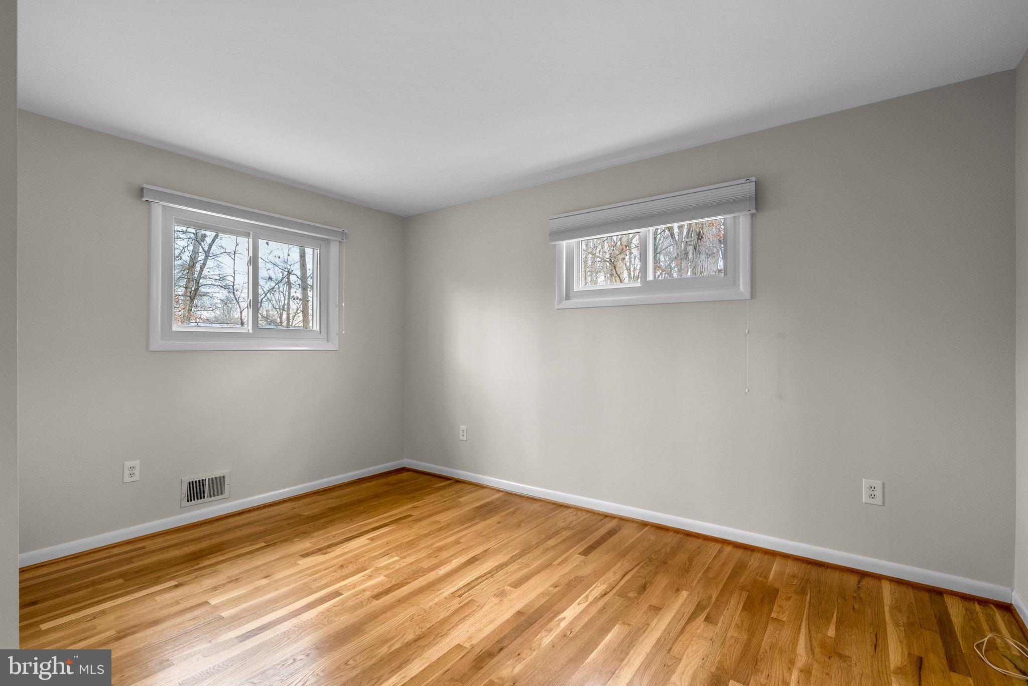 HILLMEADE MANOR - Residential