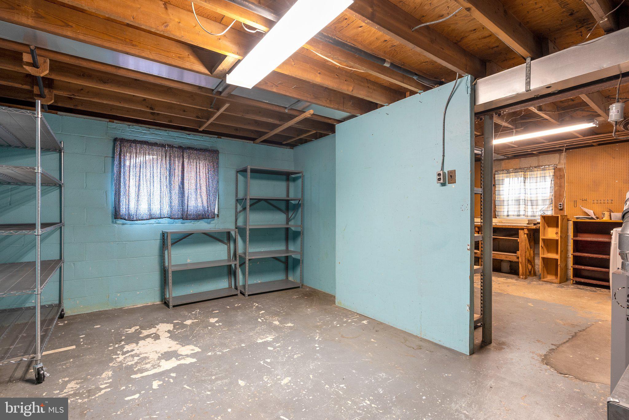 HILLMEADE MANOR - Residential