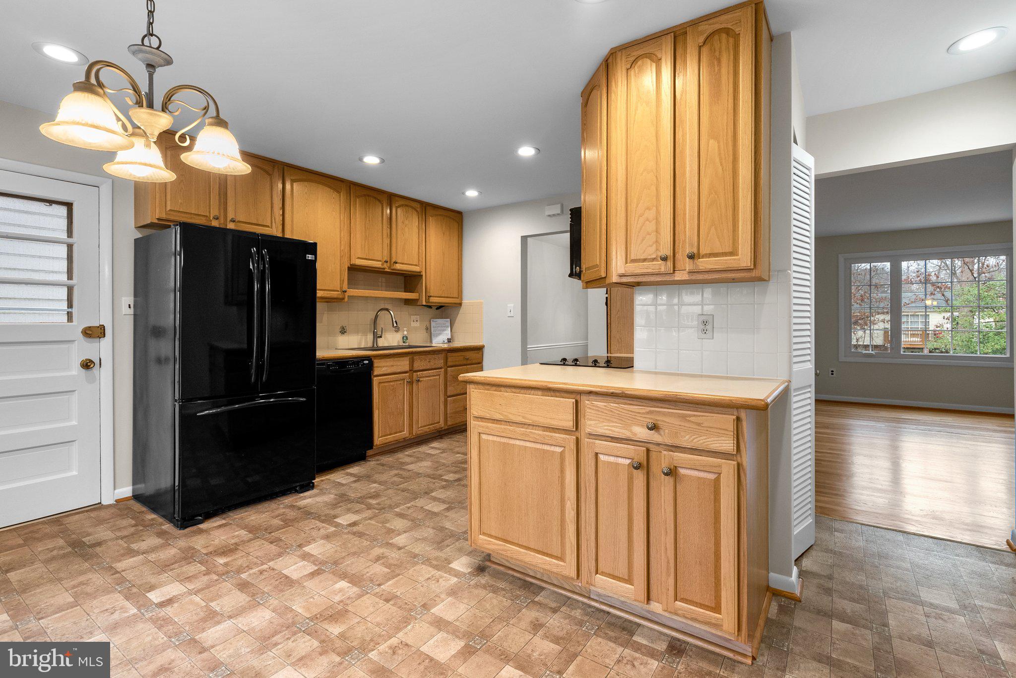 HILLMEADE MANOR - Residential