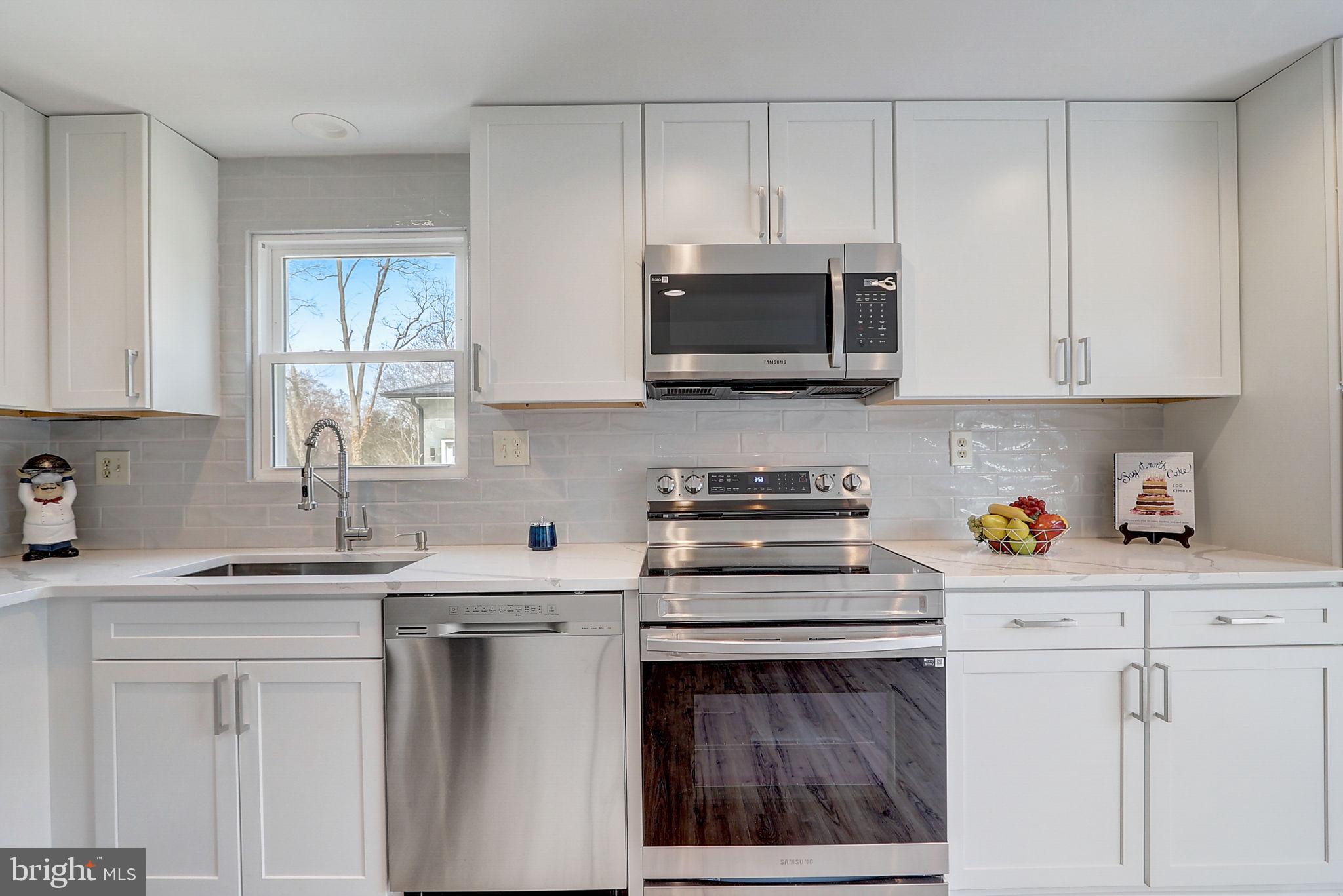 HIDEAWAY HILL - Residential