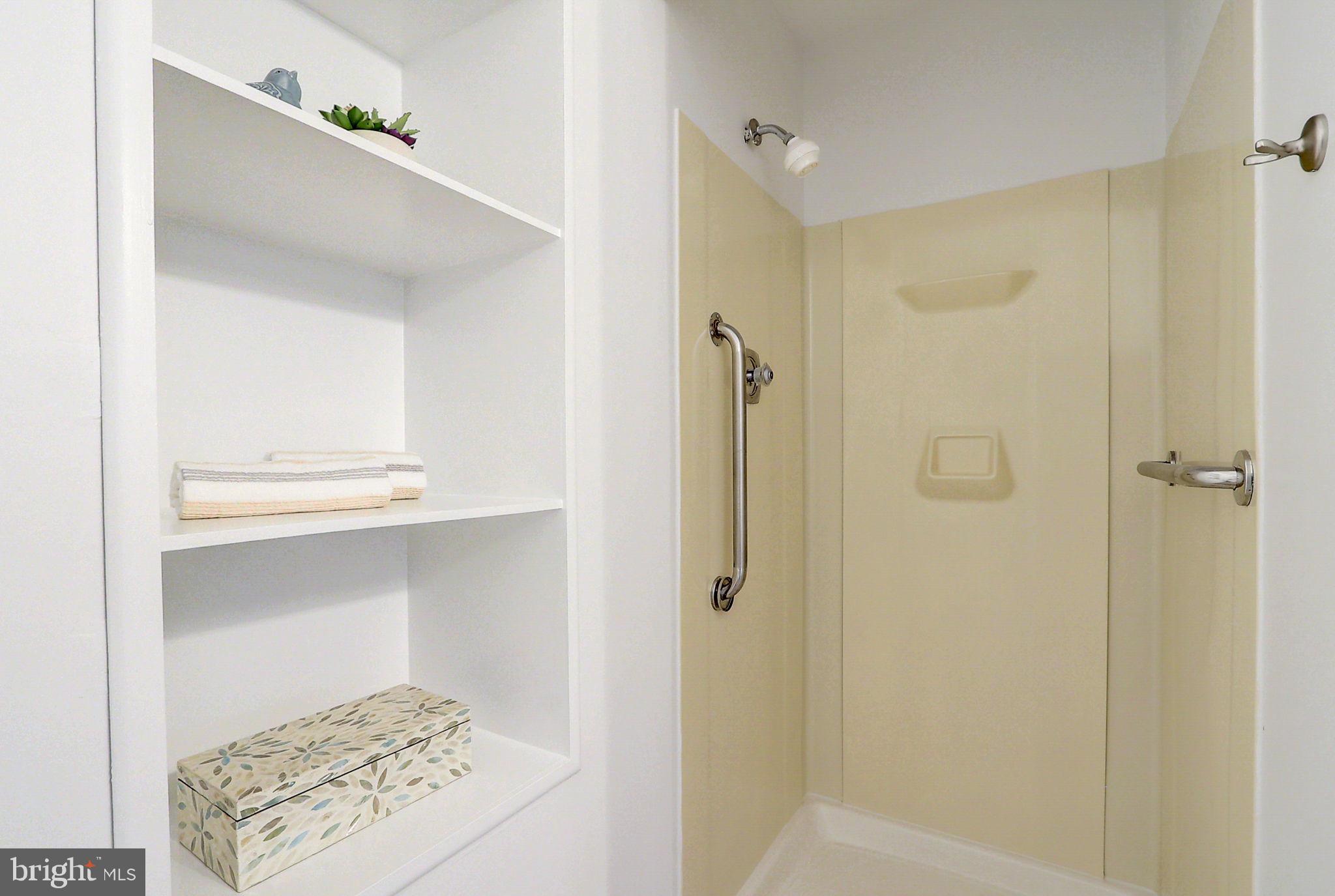 HIDEAWAY HILL - Residential