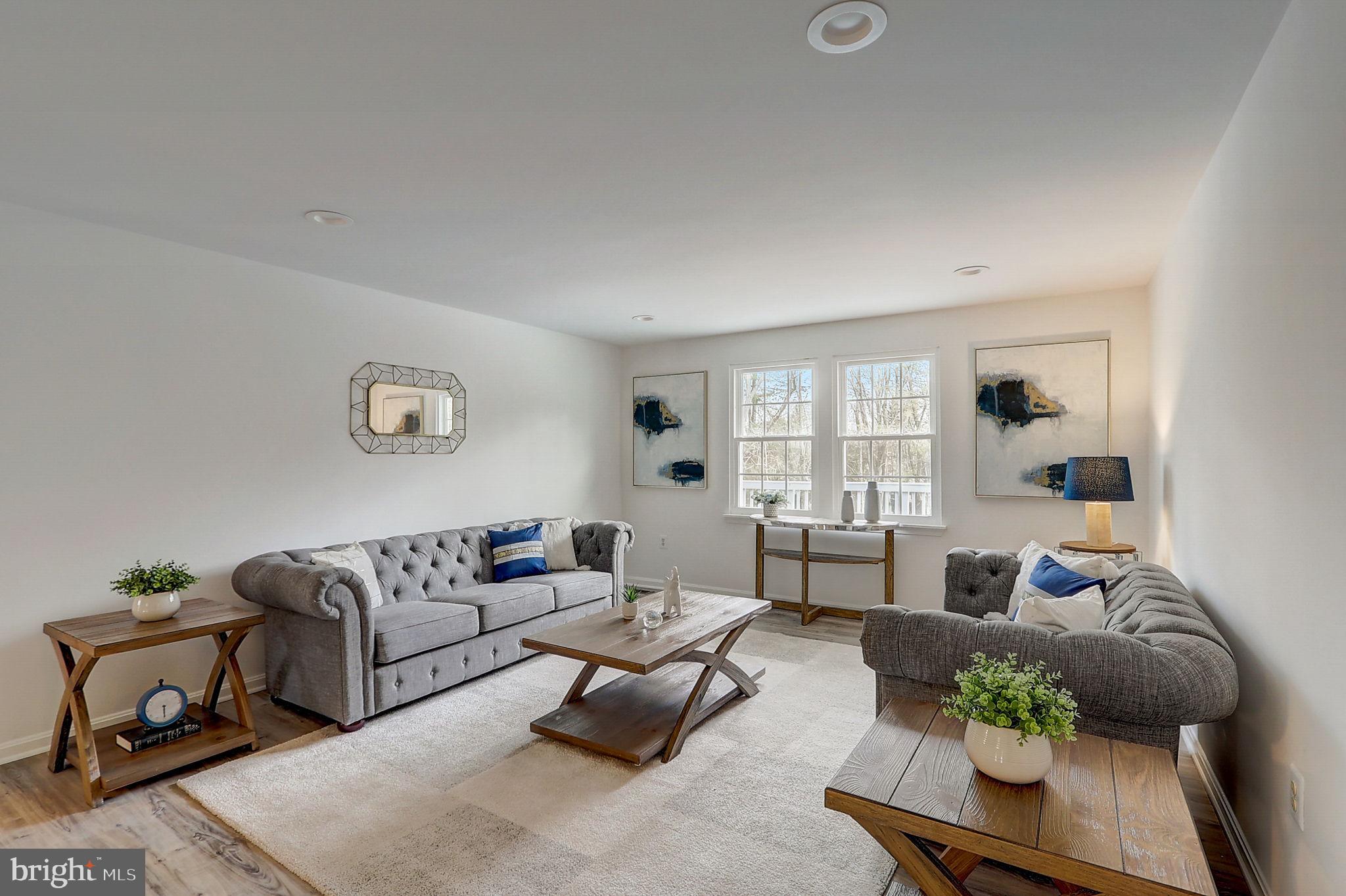 HIDEAWAY HILL - Residential