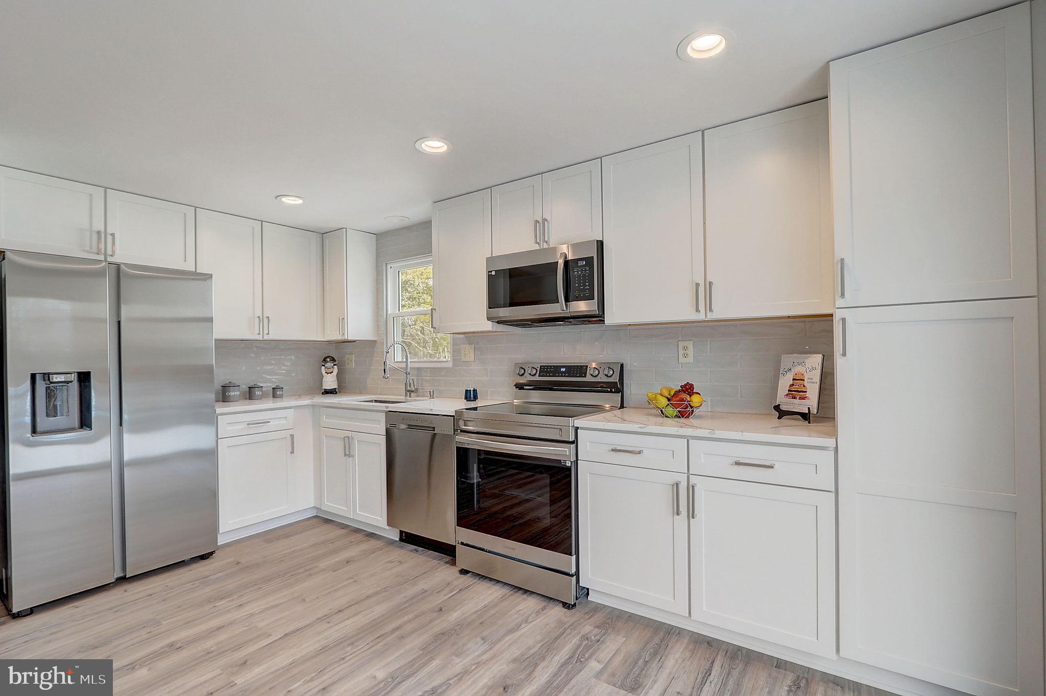 HIDEAWAY HILL - Residential