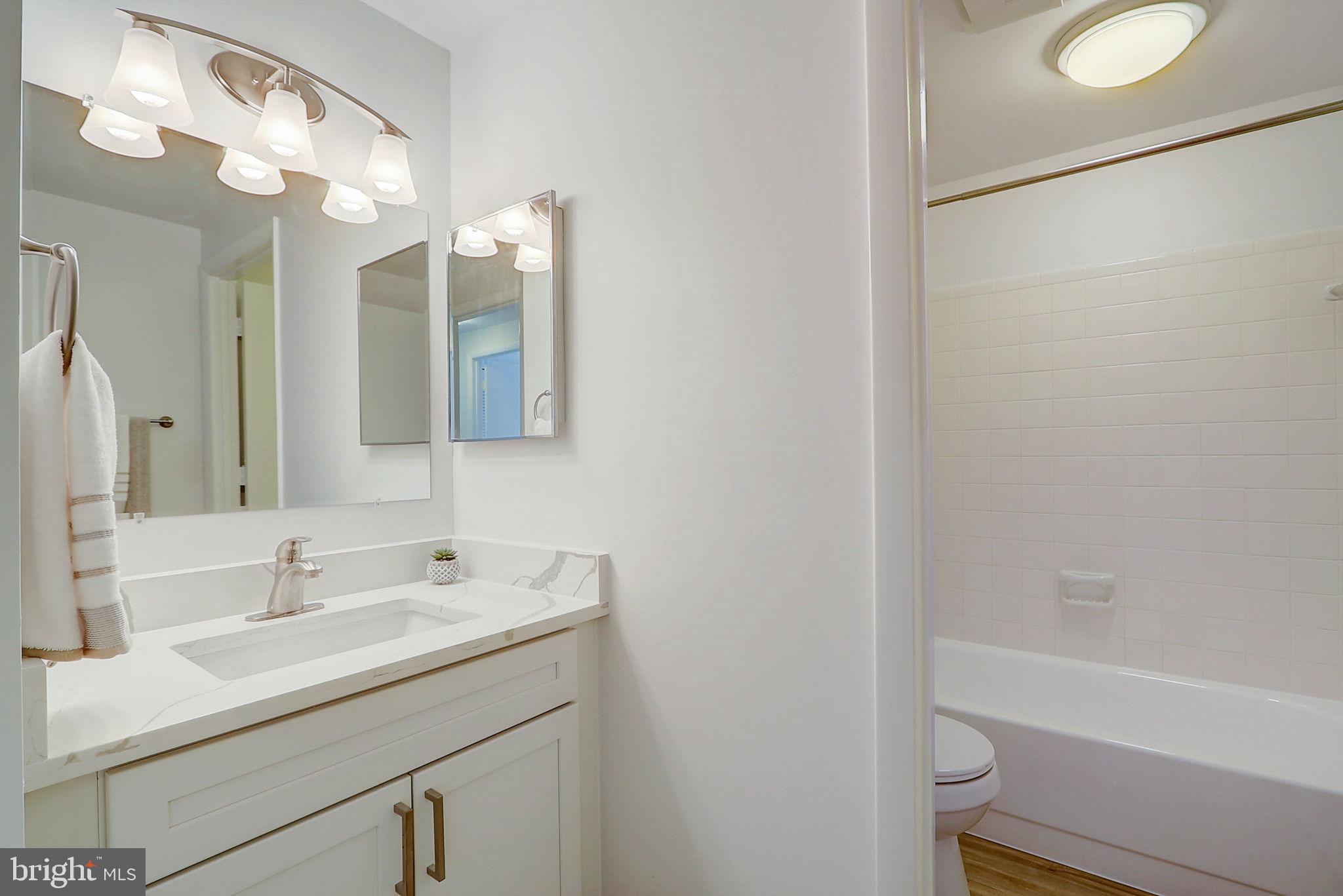 HIDEAWAY HILL - Residential