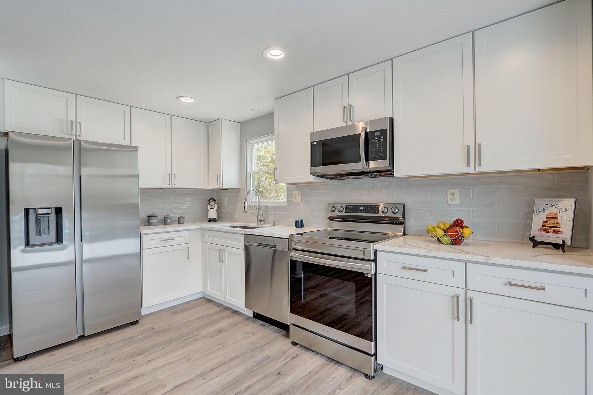 HIDEAWAY HILL - Residential