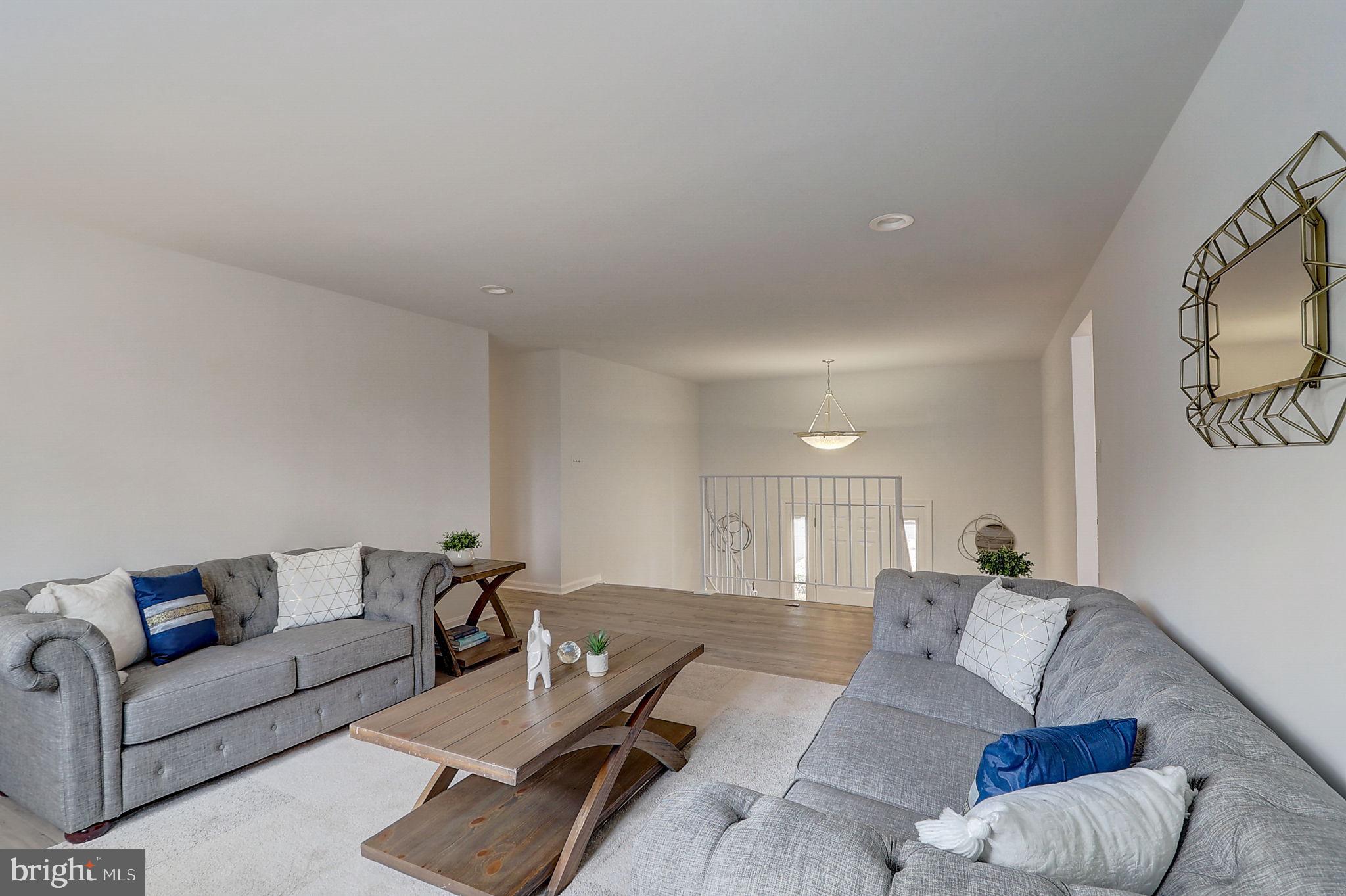 HIDEAWAY HILL - Residential