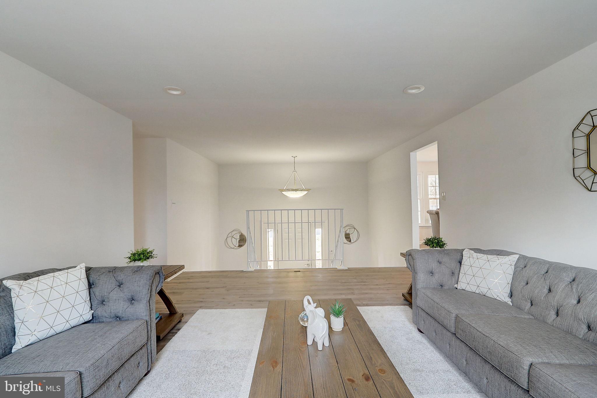 HIDEAWAY HILL - Residential