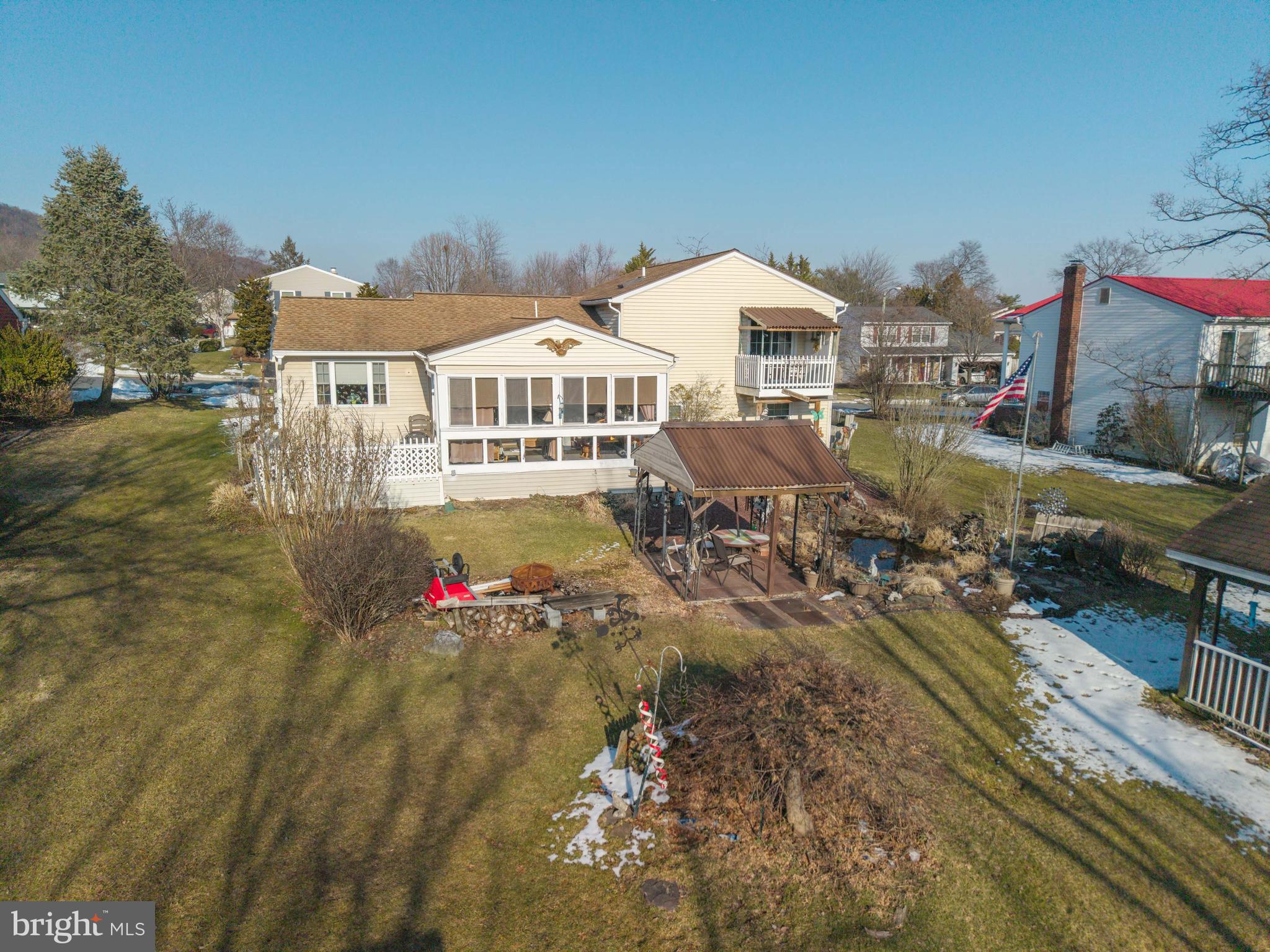 MOUNTAIN VIEW ESTATES - Residential