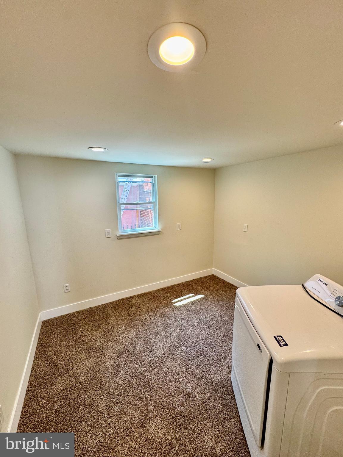 KENSINGTON - Residential Lease